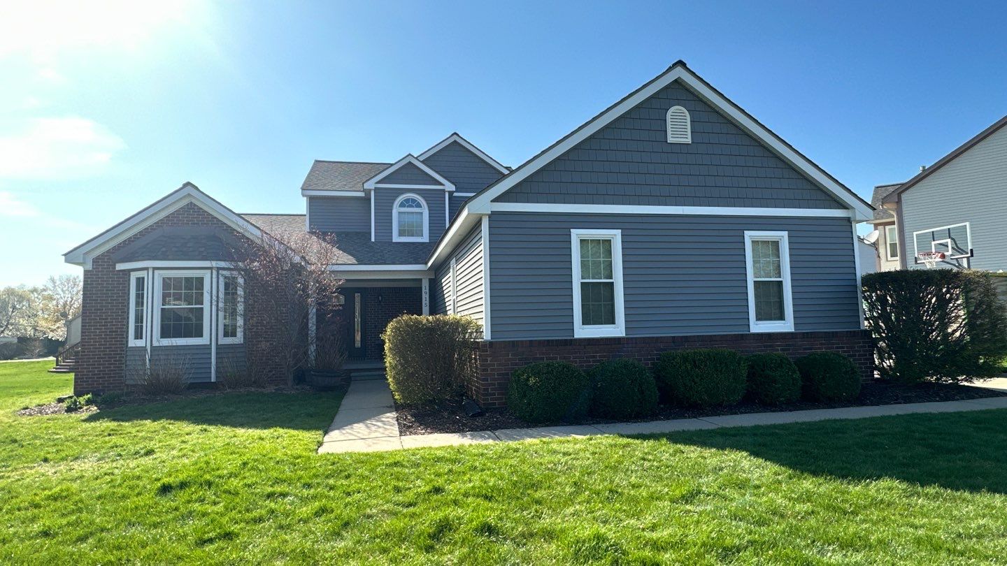 Siding Replacement using Certainteed Classic Restoration D4 by 180 Contractors