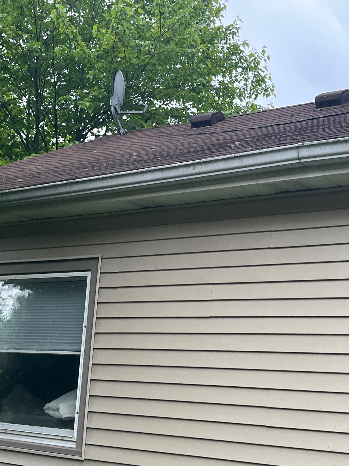 Roof Replacement using Owens Corning Onyx Black by 180 Contractors
