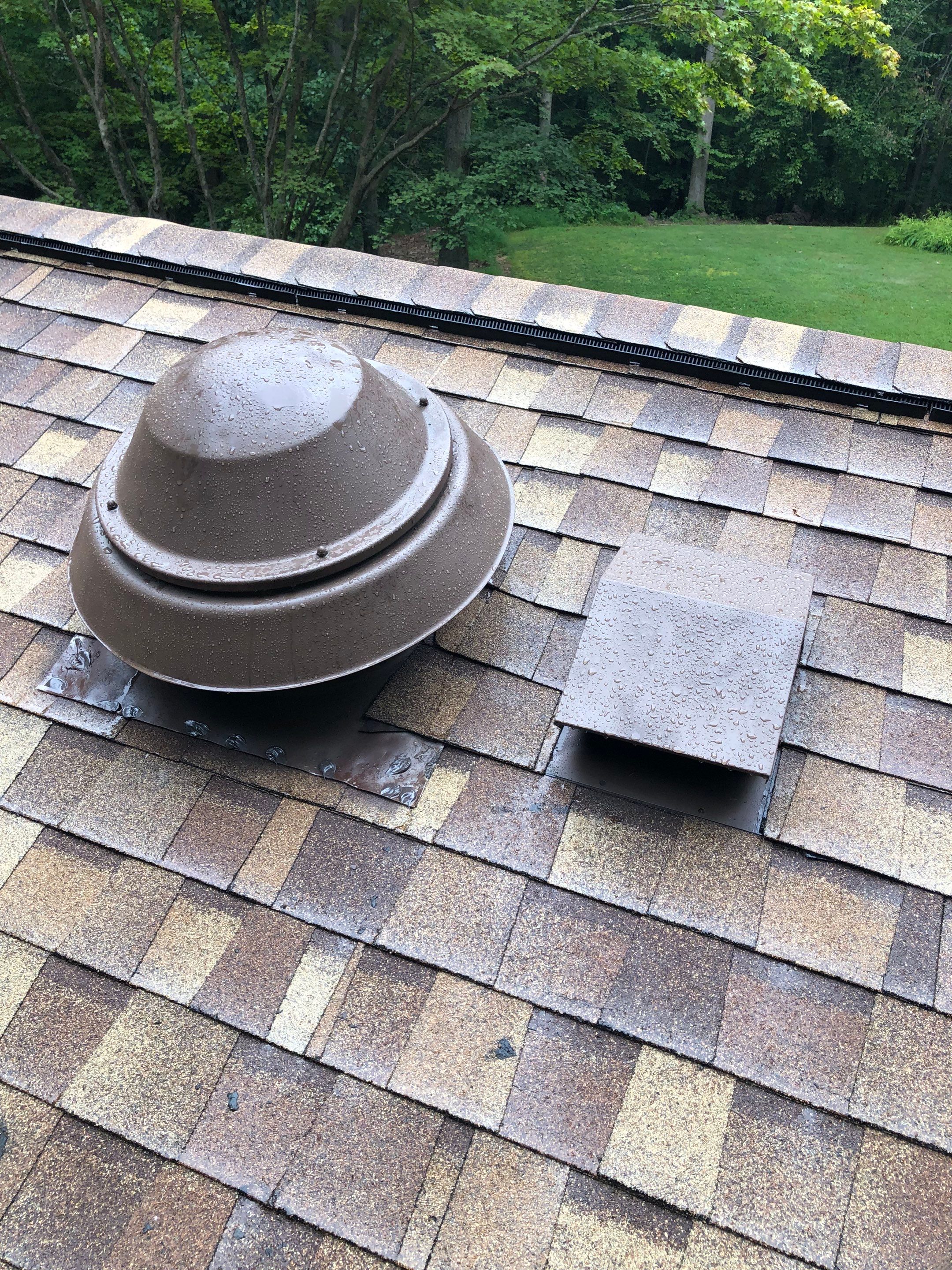 Fairfax Station: CertainTeed Landmark Pro Designer Shingles in Max Def Resawn Shake by RM Banning, Inc.