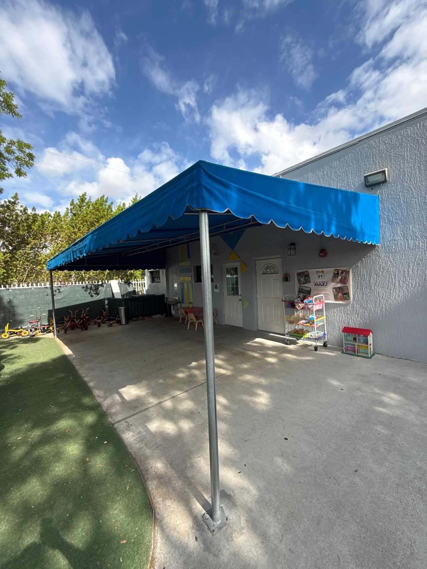 LA ESCUELITA by Souffront Construction & Engineering