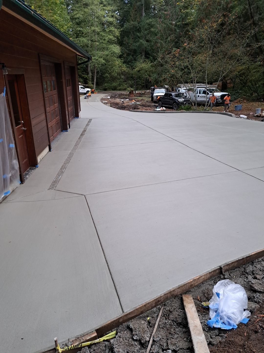 Pia | Custom Concrete Driveway, Walkway & Floating Steps by Jireh Asphalt & Concrete Inc 