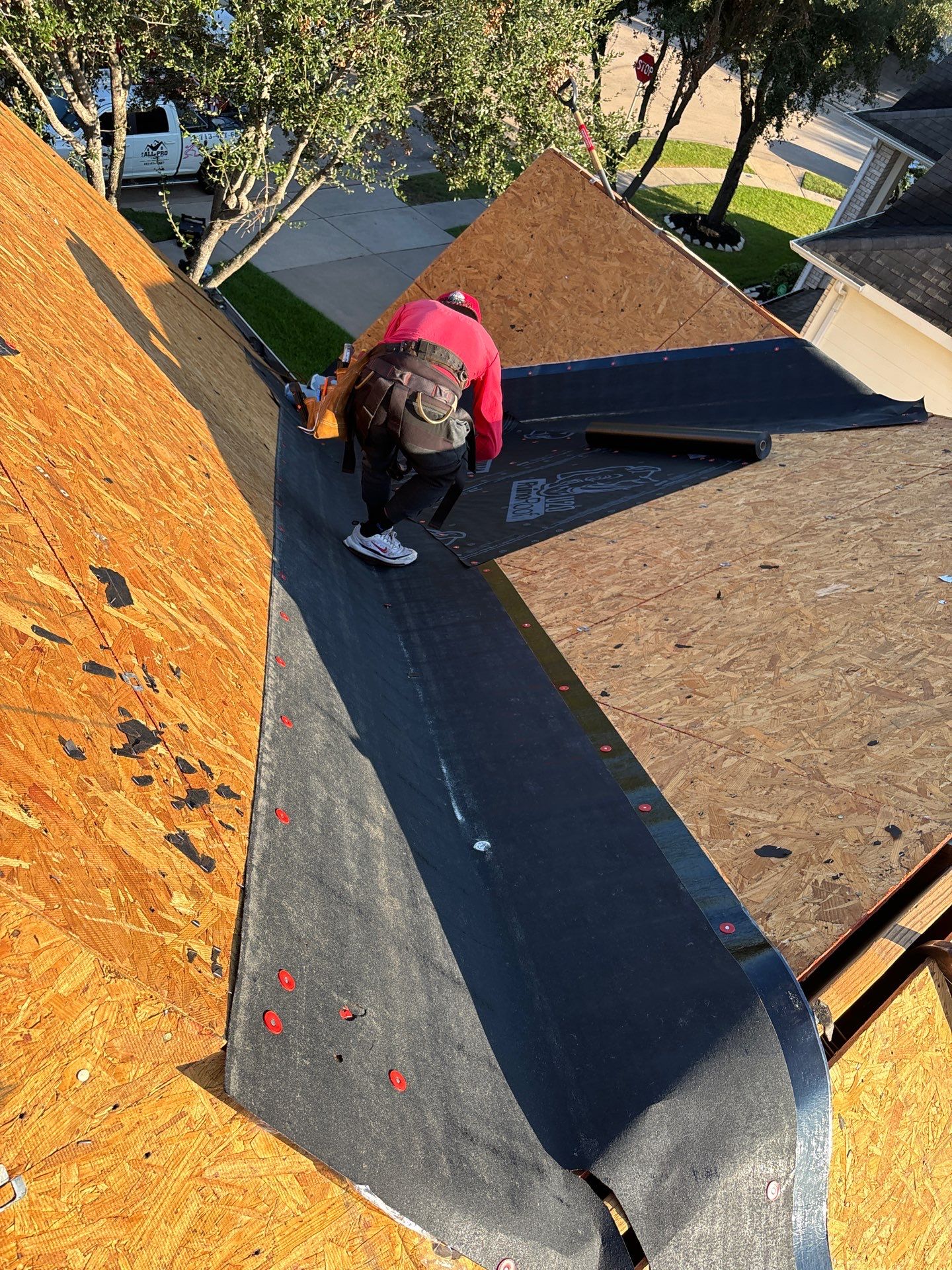 Residential Roofing Installation using Owen's Corning Duration (Lifetime) Shingles by Roof Repair Company