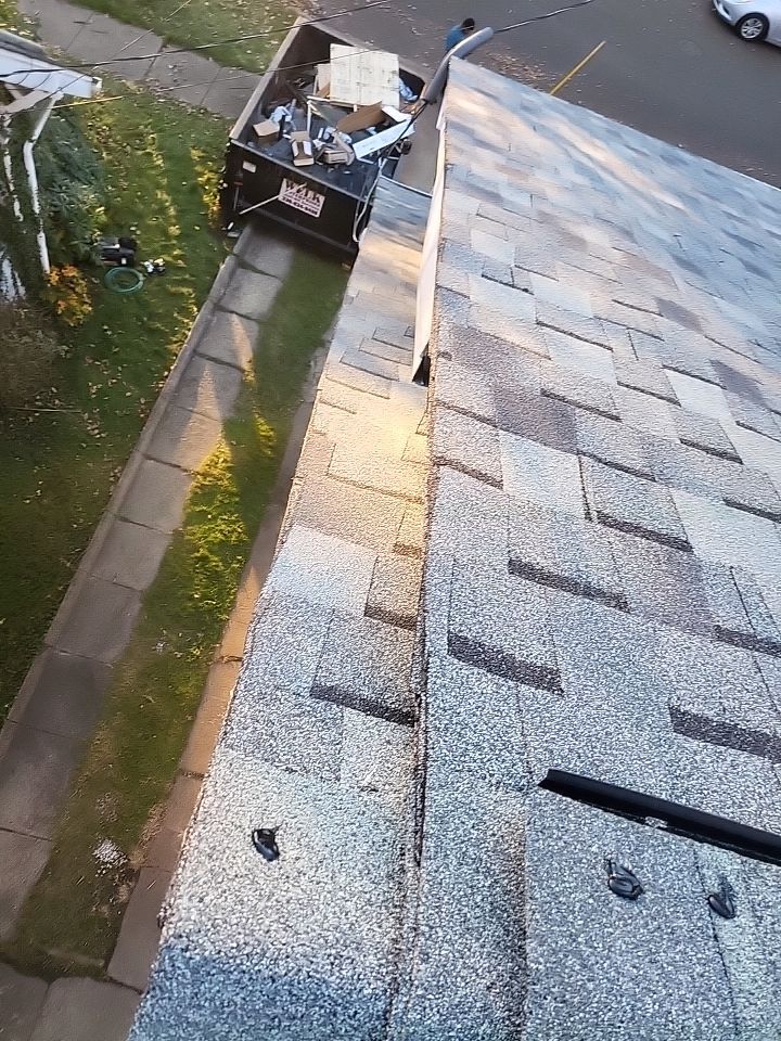 ATLAS PINNACLE PRISTINE COLOR: HEARTHSTONE DRIP EDGE: BLACK by Eagle Eye Roofing