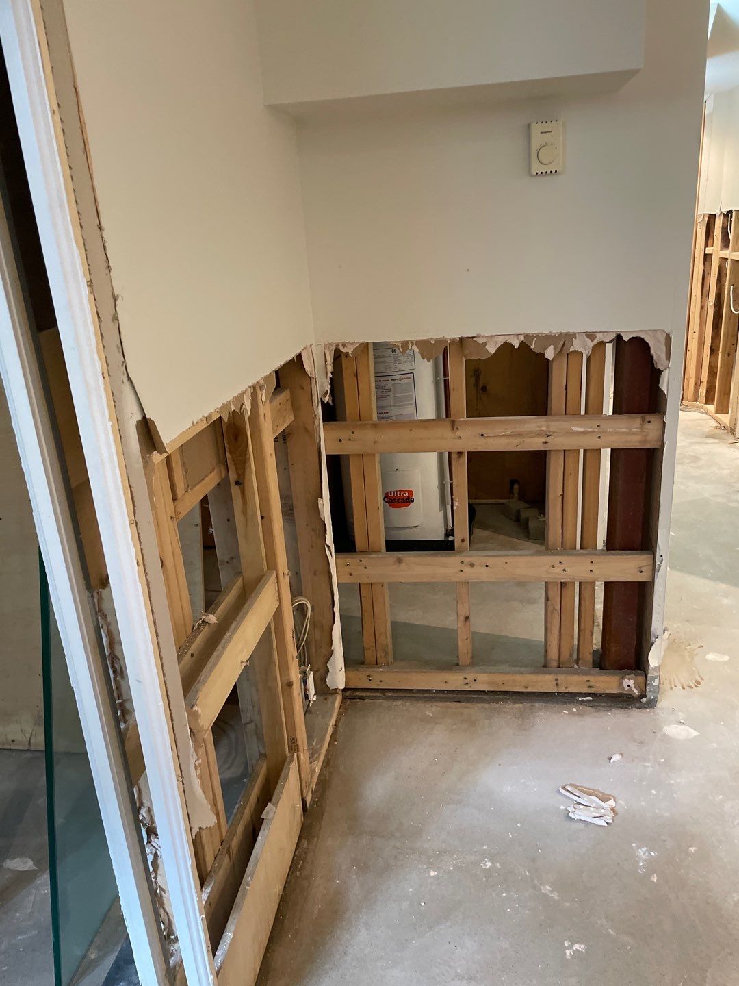 First response basement flood by Eco-Nature Construction Inc.