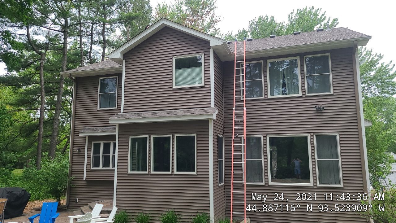 Chanhassen, MN – Roof Replacement with Gutter Guard Upgrade by First Impressions Exteriors