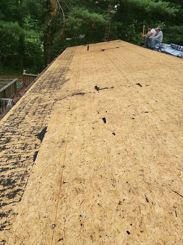 ATLAS PINNACLE COLOR: HEATHERBLEND by Eagle Eye Roofing