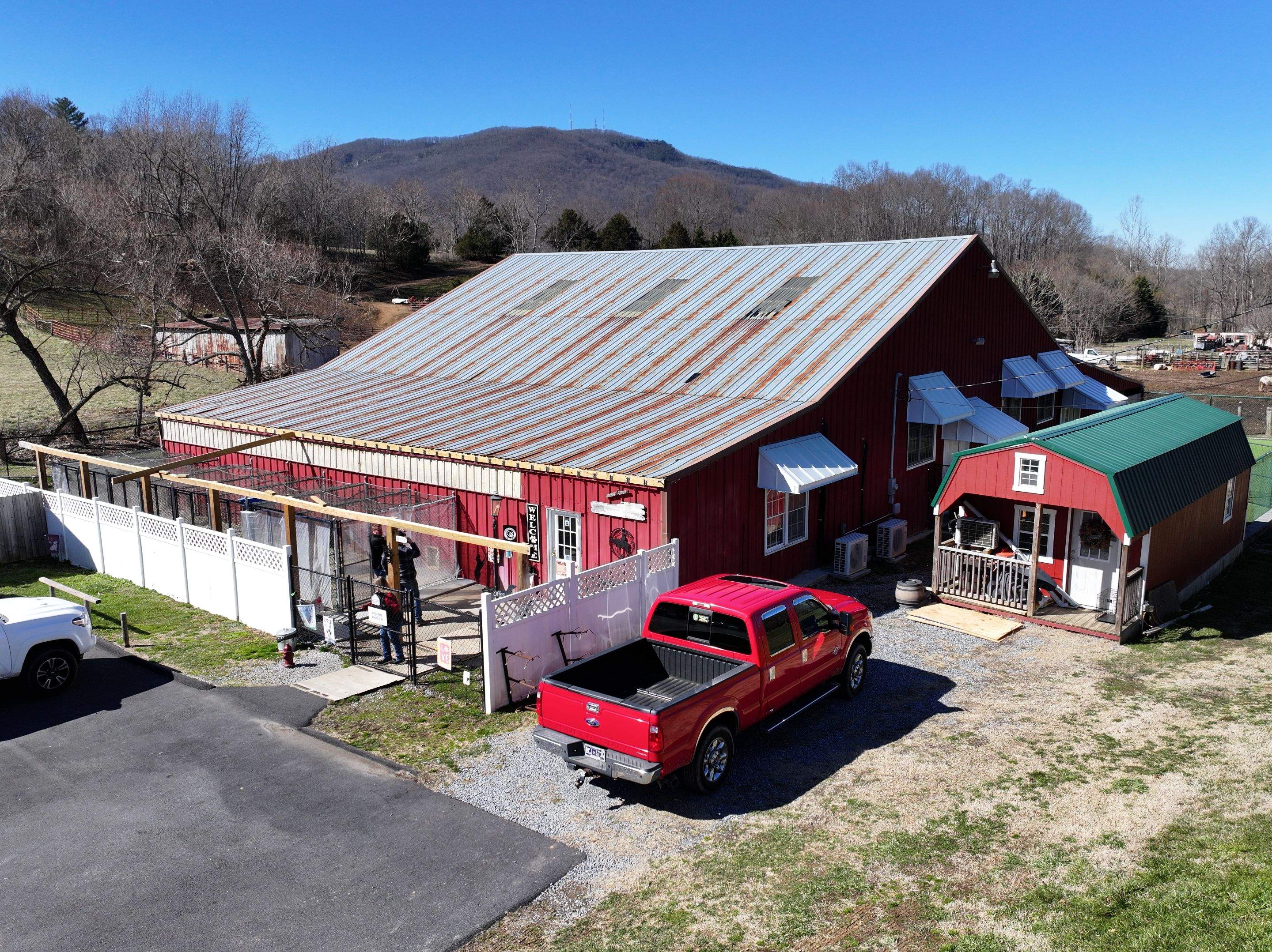 Paddle Creek Pet Ranch by Omnia Roofing
