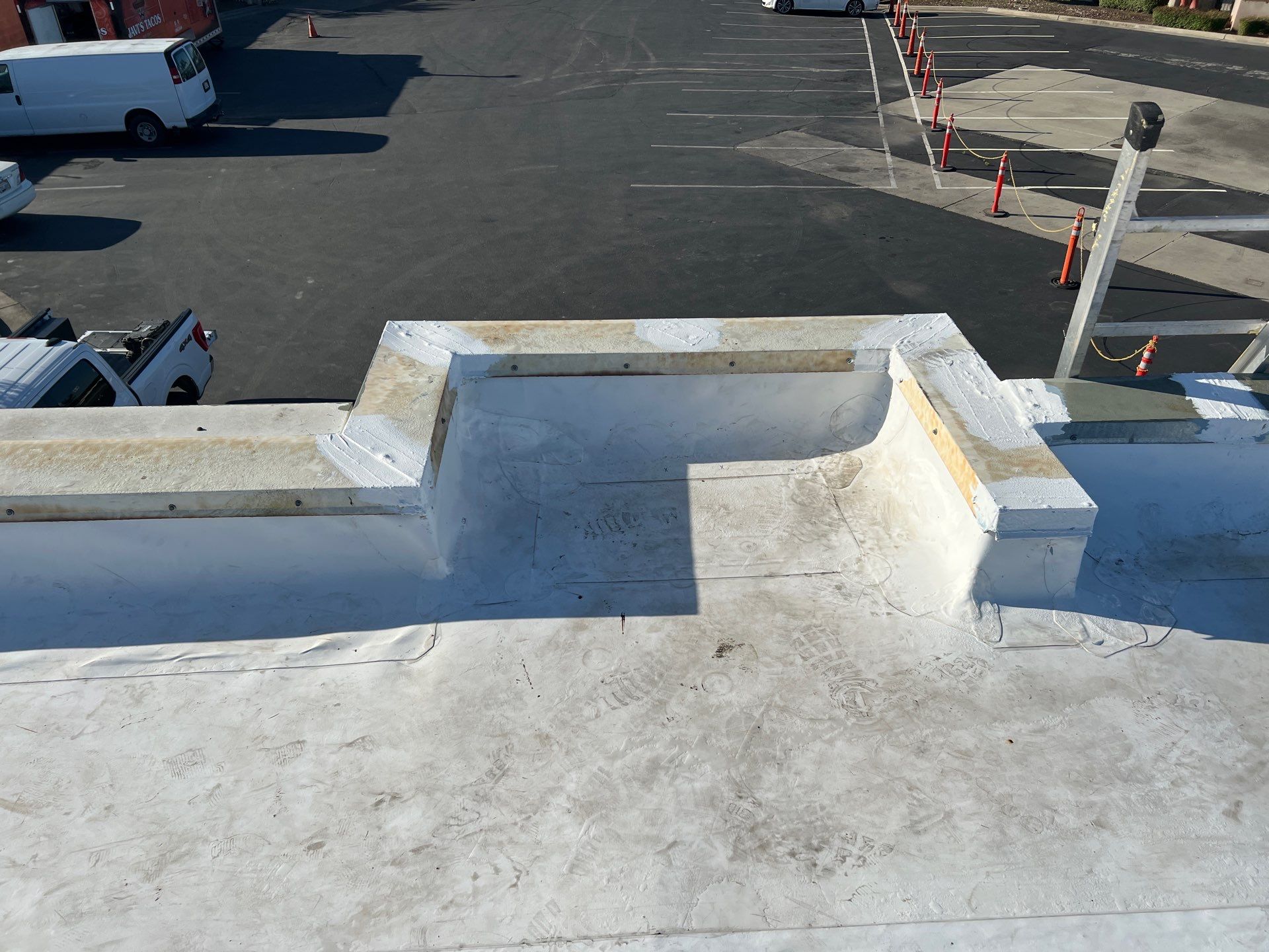 TPO single-ply roofing system using GAF Everguard 60 mil by Straight Edge Roofing Inc
