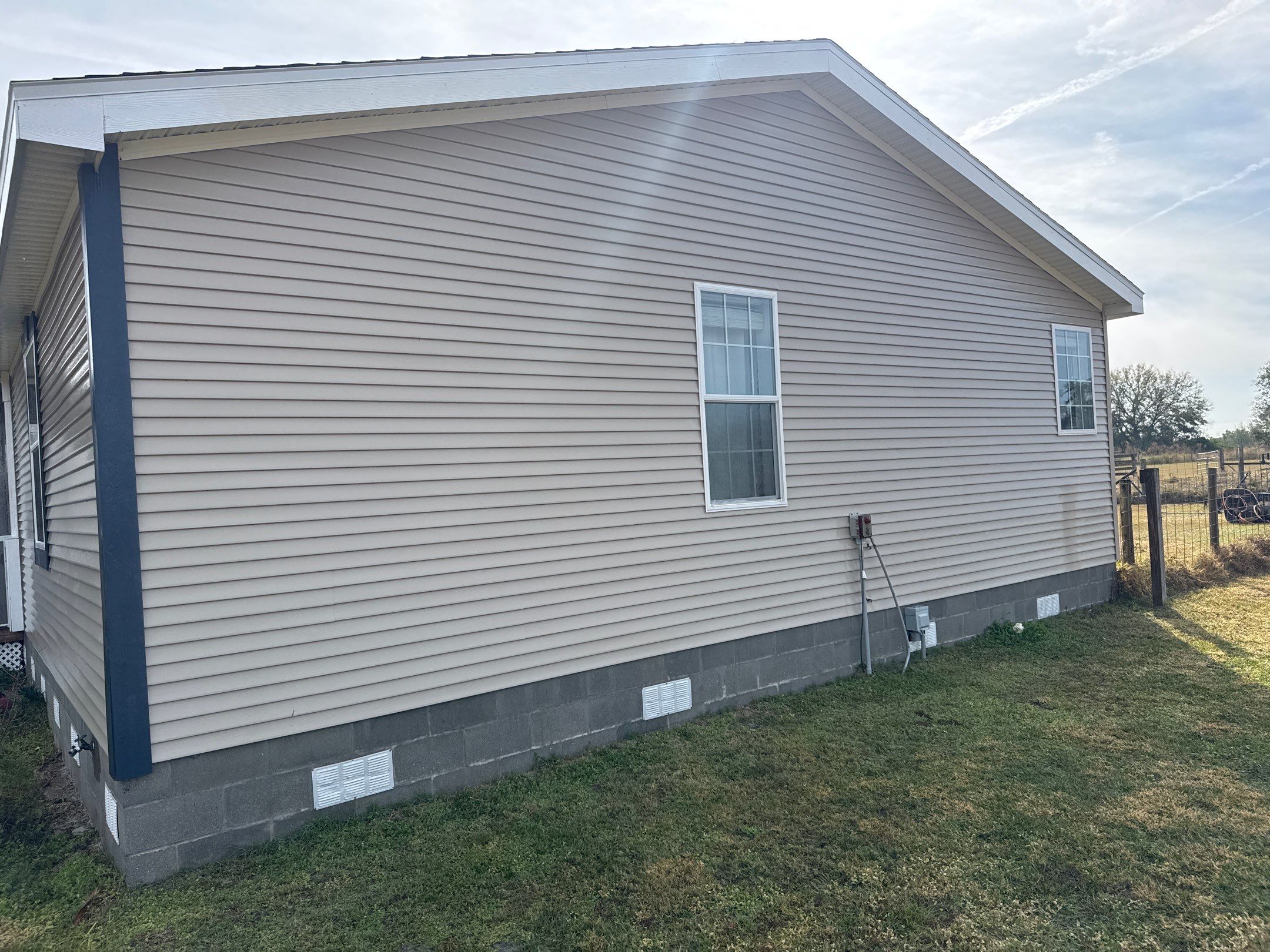 House Wash & Porch Cleaning in Homestead Property, Parrish, FL | Sunshine AquaWash by Sunshine AquaWash