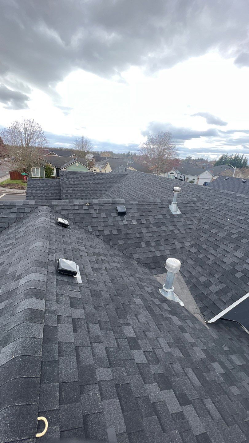 Residential Re-Roof in Albany Oregon by Orezona Building & Roofing Company, Inc.