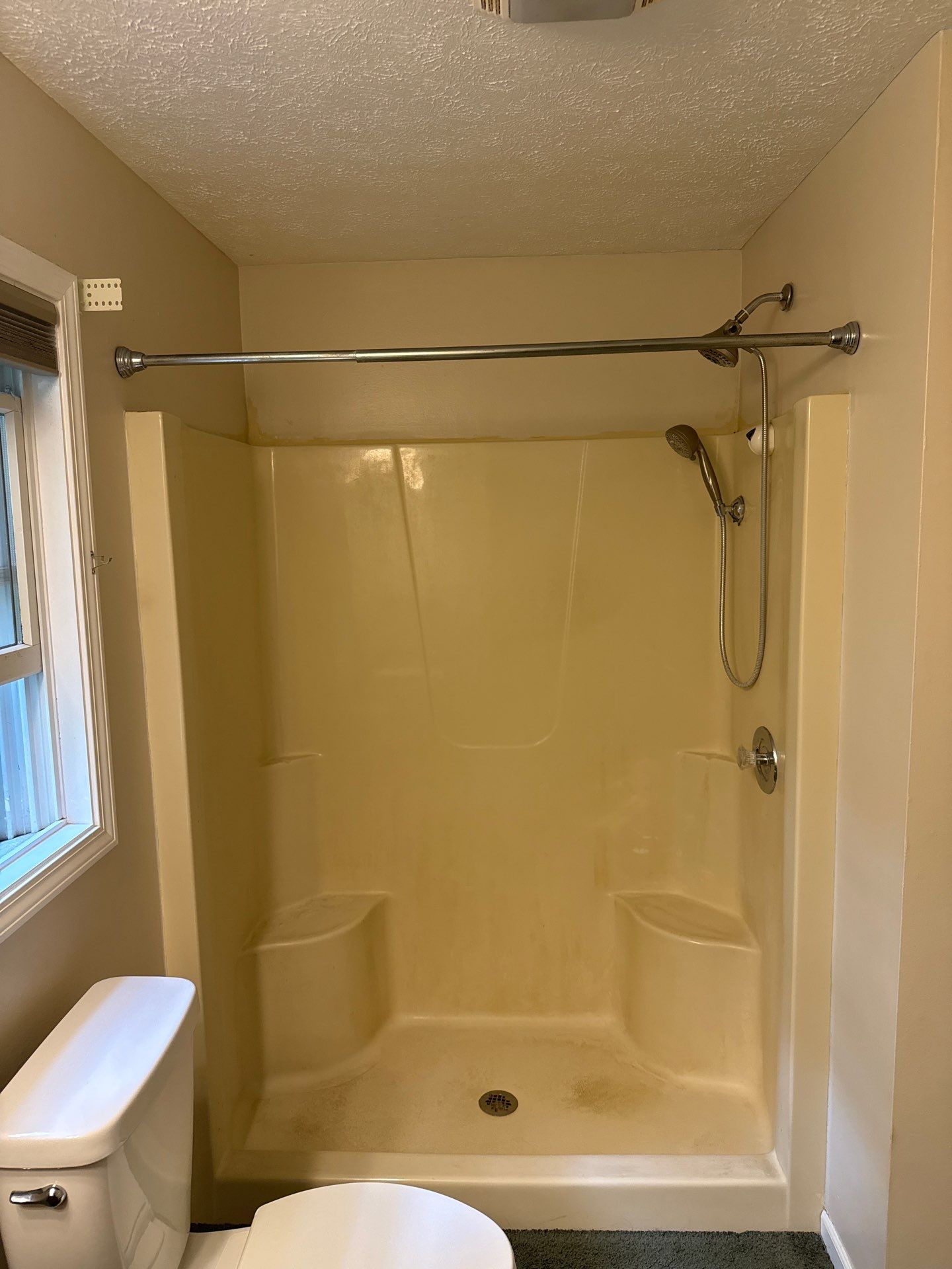 Jacuzzi Bath and Shower Remodel in Alanson, Michigan by Rainbow Seamless Systems