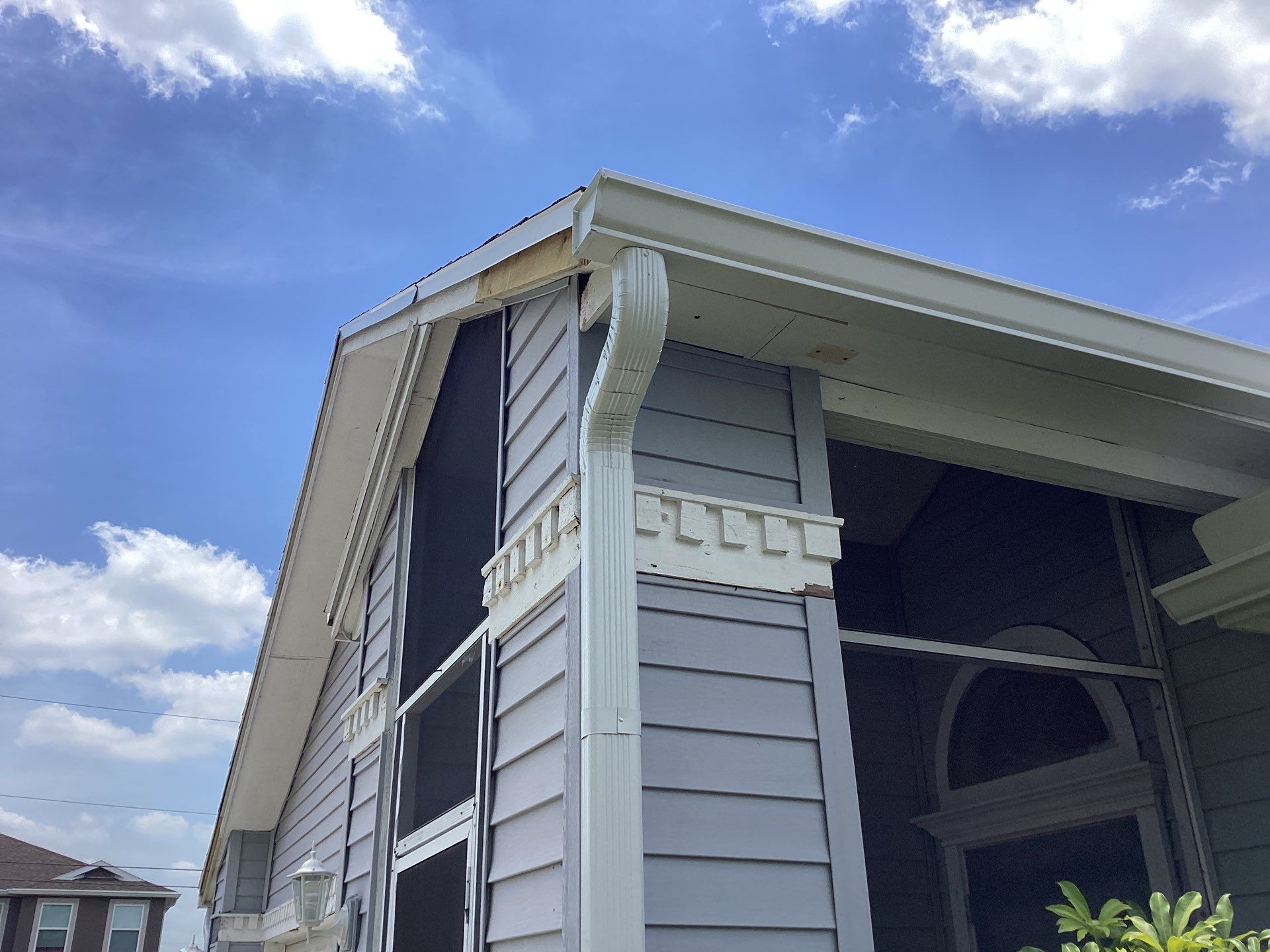 Aluminum Seamless Gutters using Splash Guard in Cape Coral FL by Gutter Professors