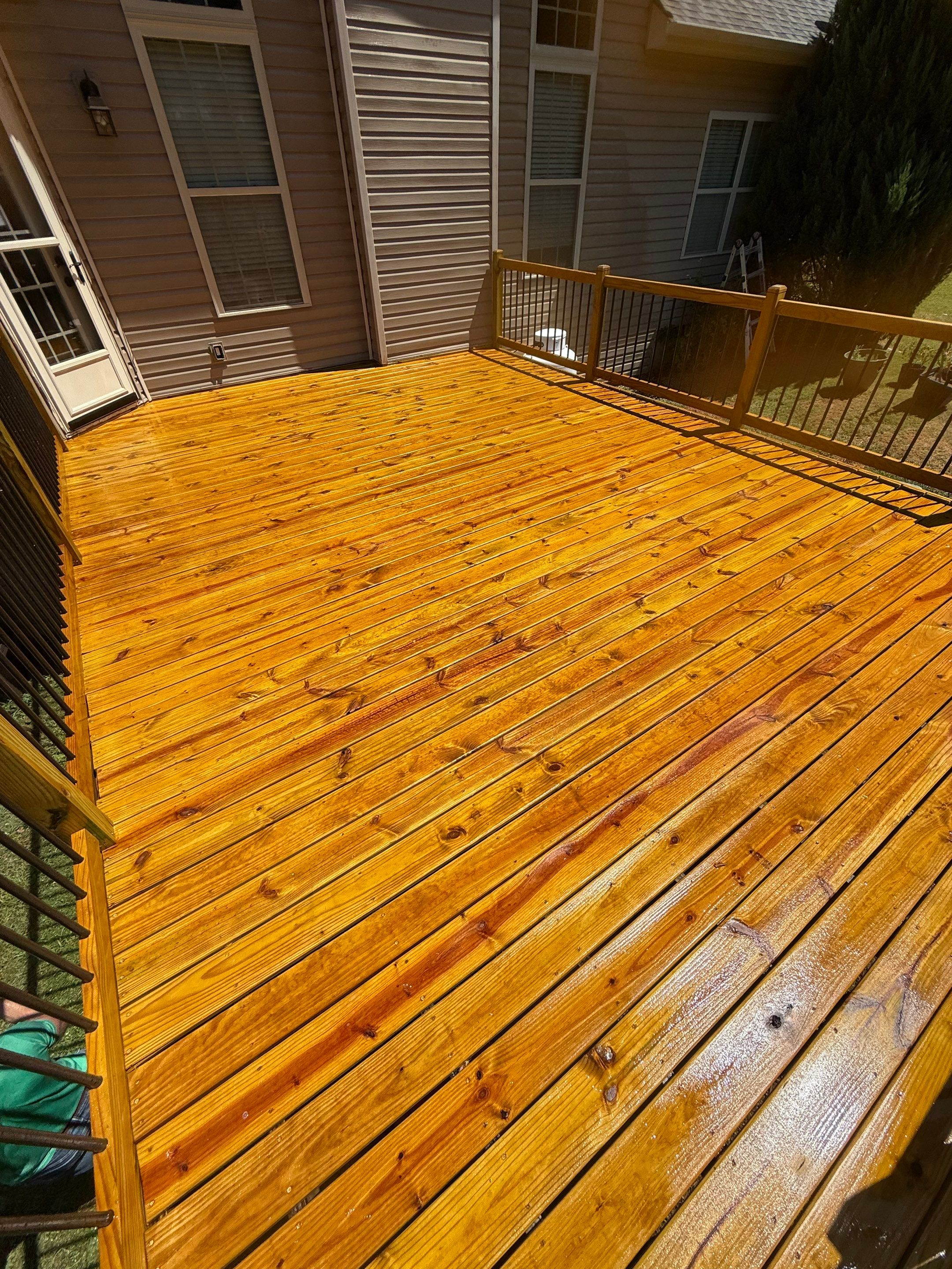 Wood Deck using Wood Sealant by DuraSeal