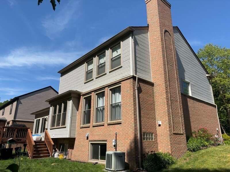Siding Replacement using Alside Charter Oak D4.5" by 180 Contractors