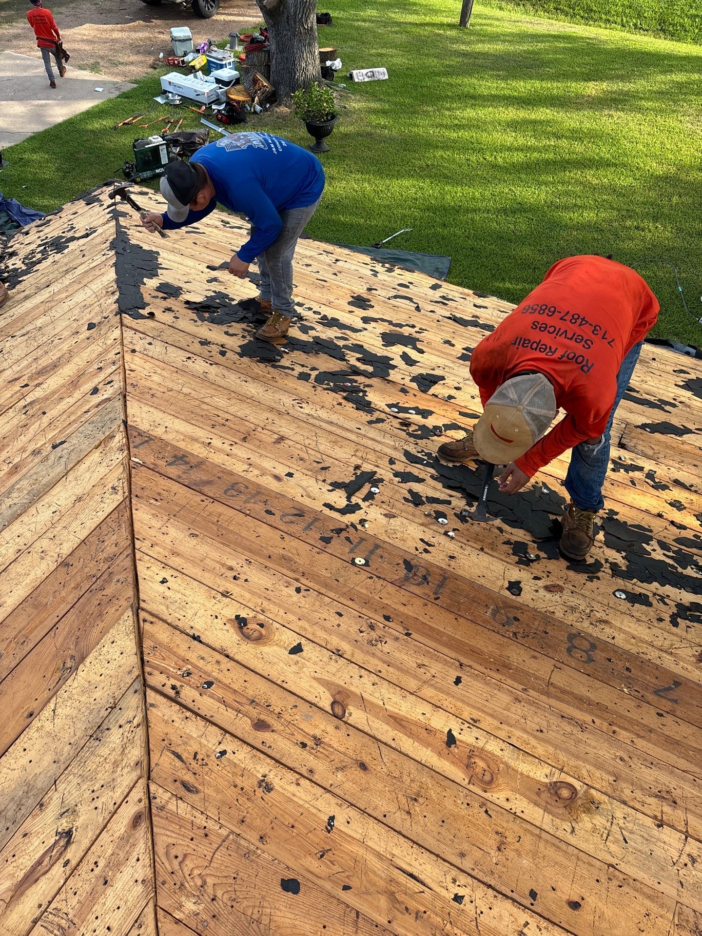 Residential Roofing Installation using Owen's Corning Duration (Lifetime) Shingles by Roof Repair Company