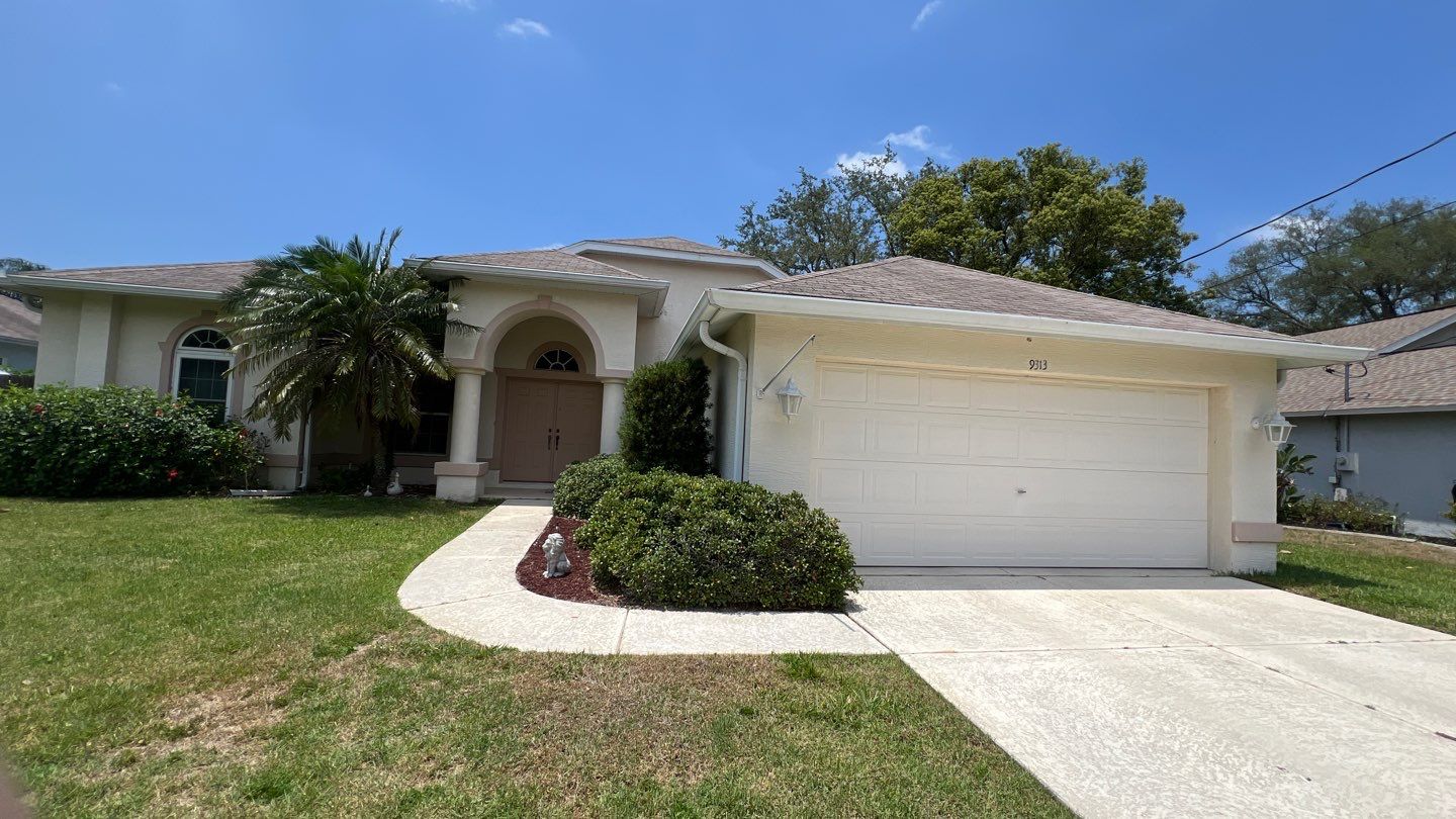 Roof Replacement in Spring Hill, FL by Steadfast Roofing 