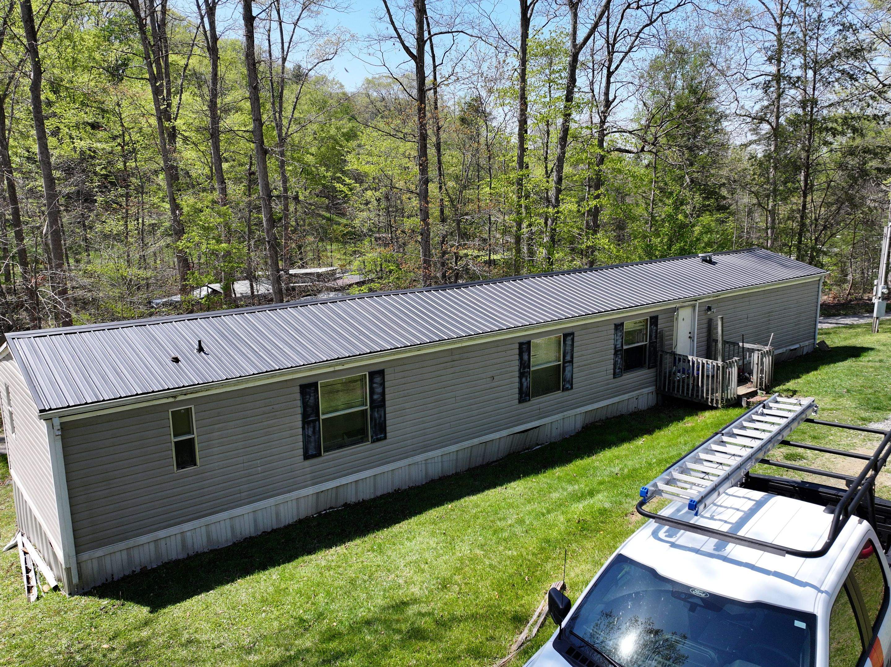 Glover Residence by Omnia Roofing