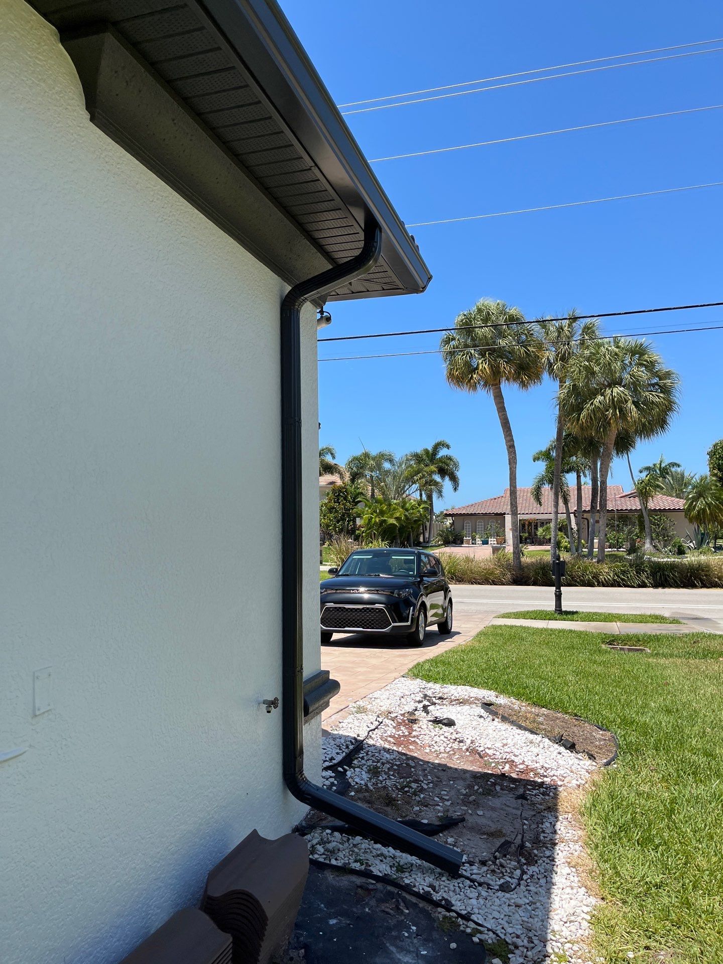 Stylish seamless gutters in Cape Coral FL by Gutter Professors