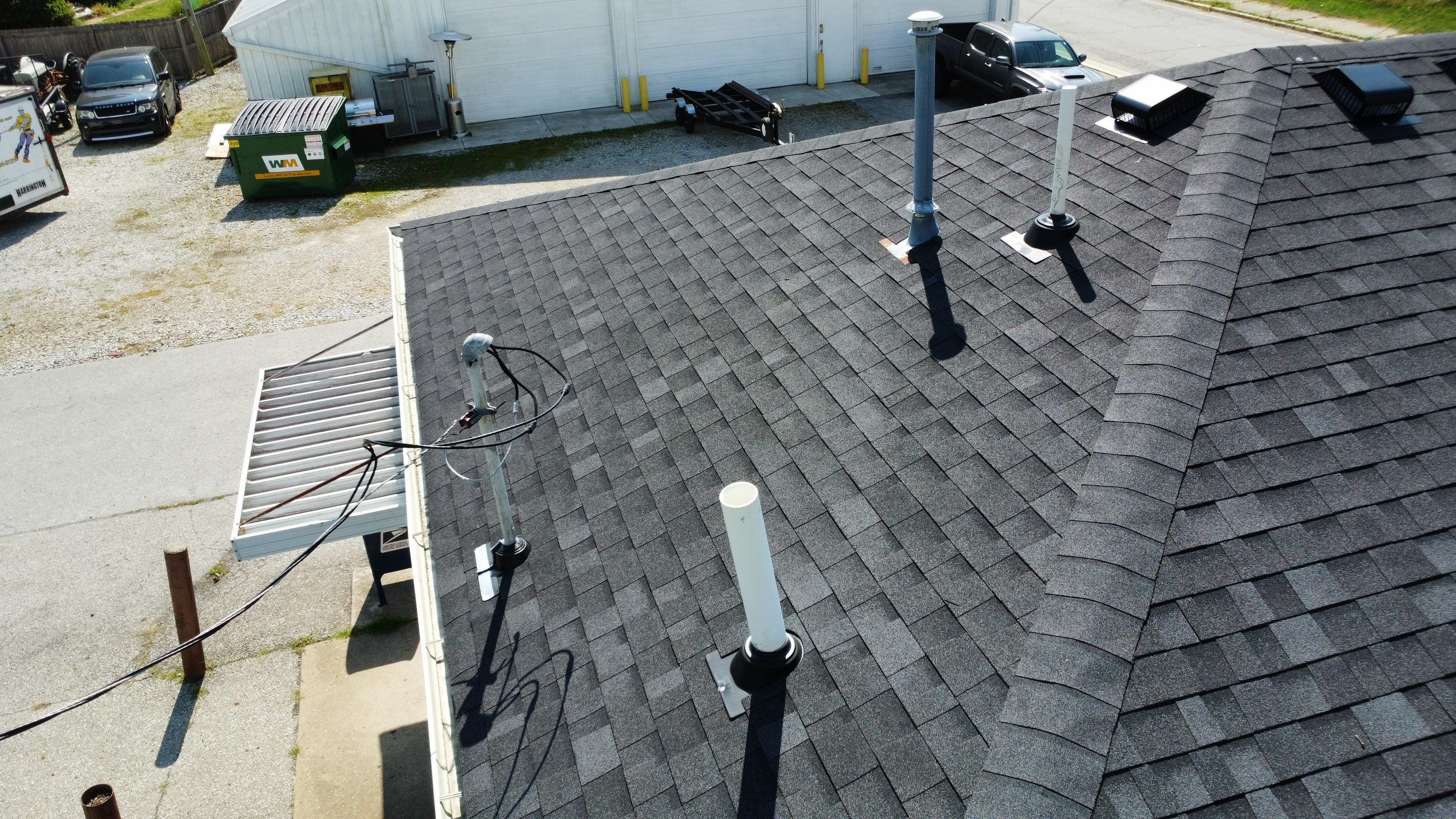 Owens Corning Oakridge - Onyx Black by Hoel Roofing & Remodeling