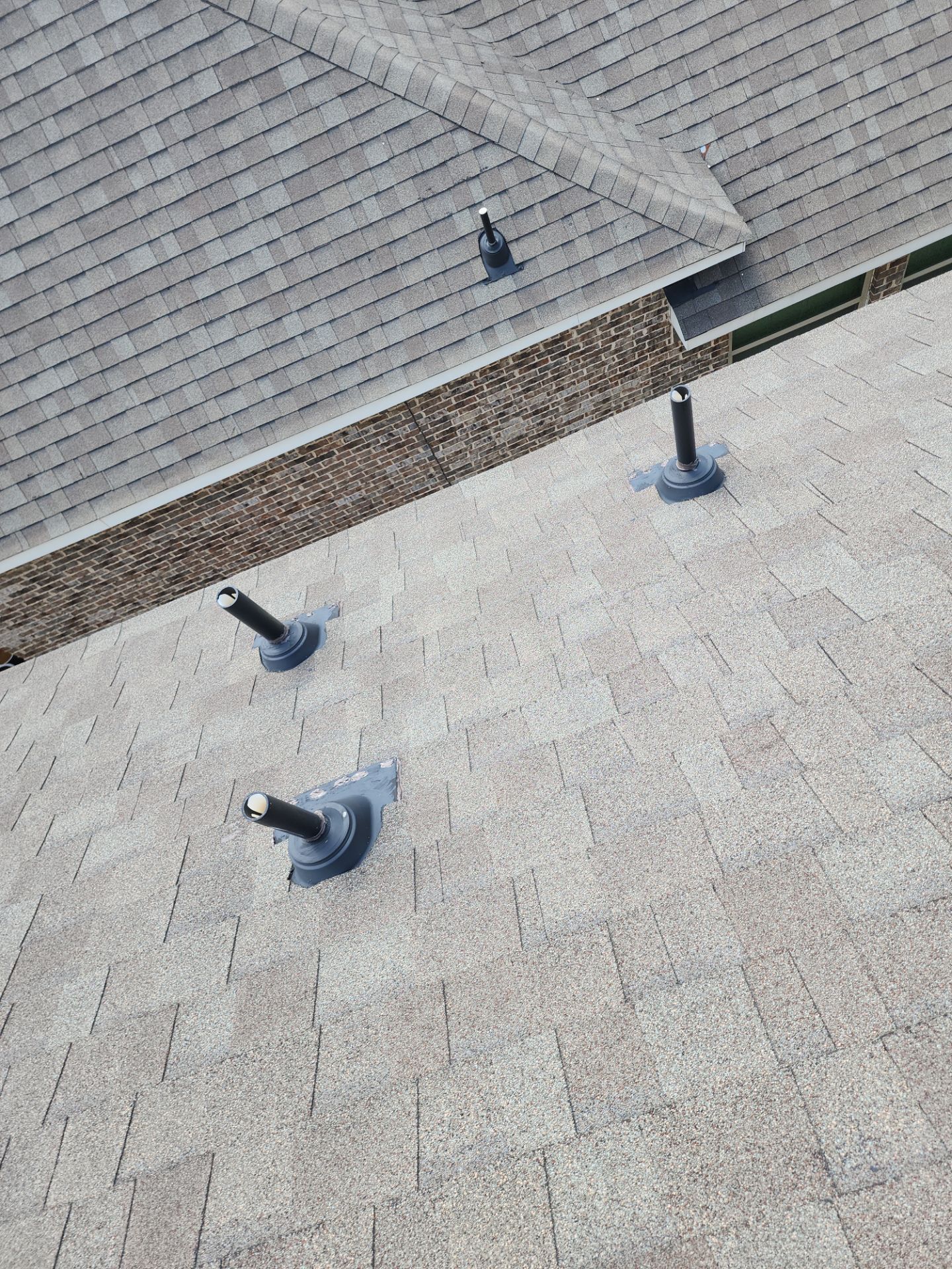 Hail Damage using Owen's Corning Duration (Lifetime) Shingles by Roof Repair Company