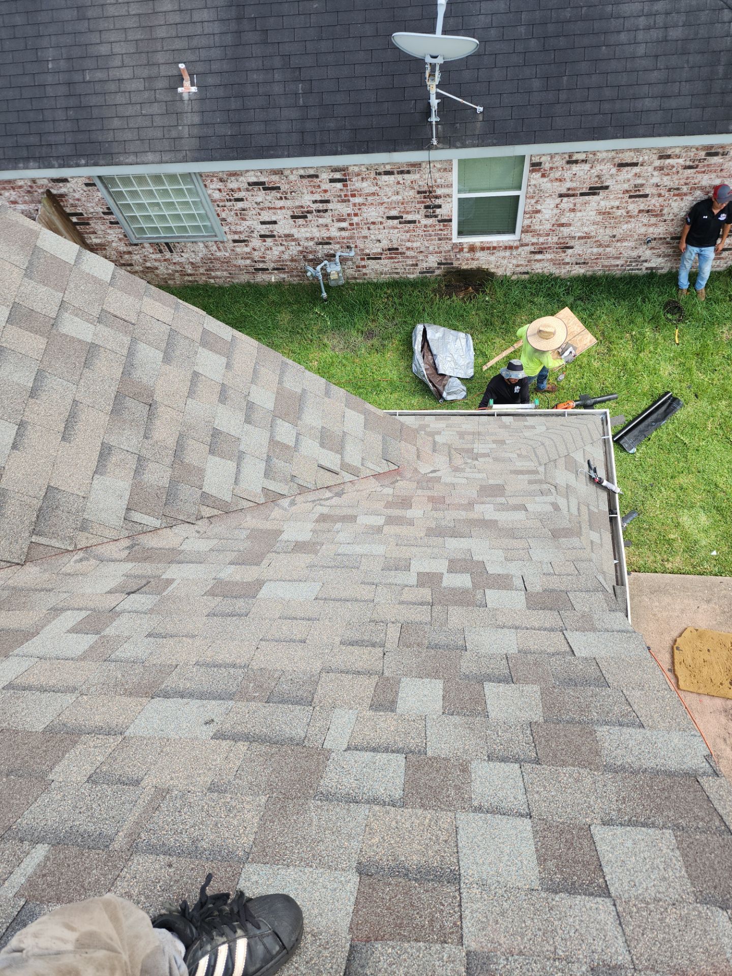 Residential Roofing Installation using Owen's Corning Duration (Lifetime) Shingles by Roof Repair Company