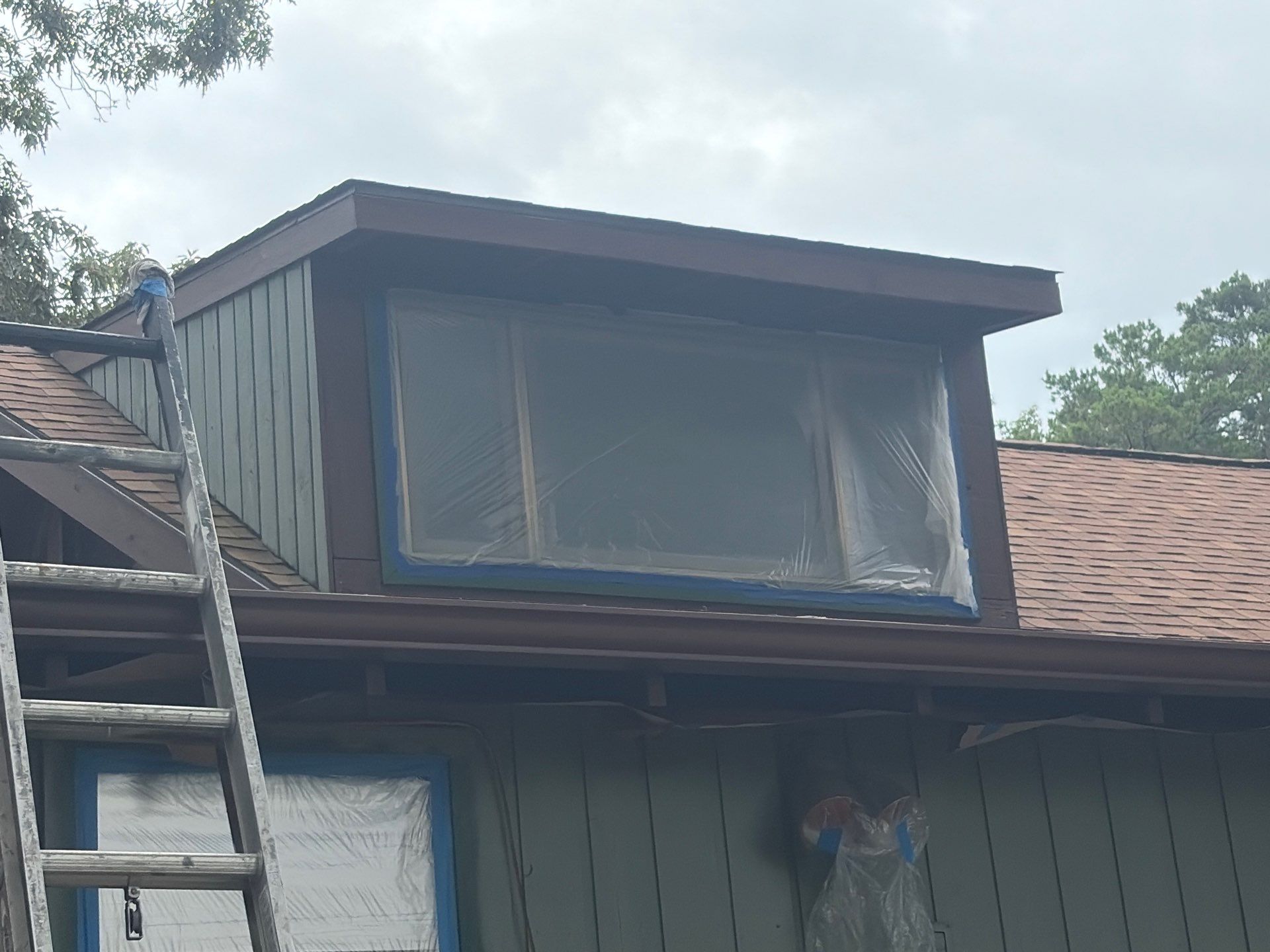 Careful Stain Work & Fresh Color on Unique Property Tyler, TX by Quality Coats Painting