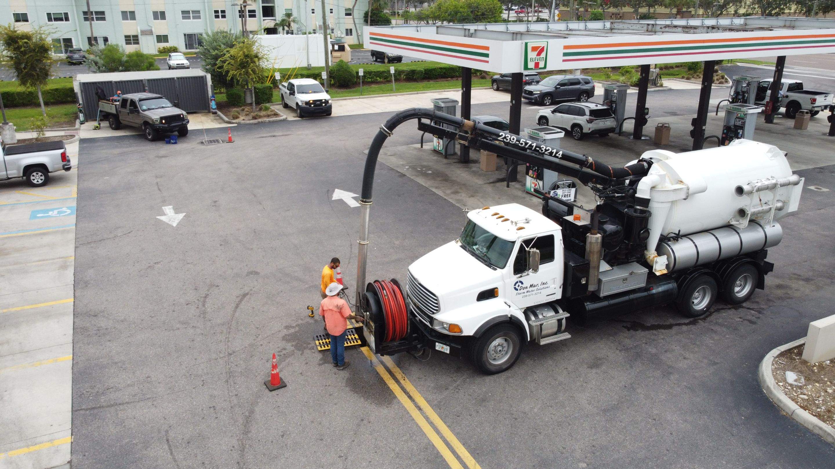 St. Petersburg 7-Eleven Stormwater System Cleaning by Don Mar, Inc. Storm Water Solutions