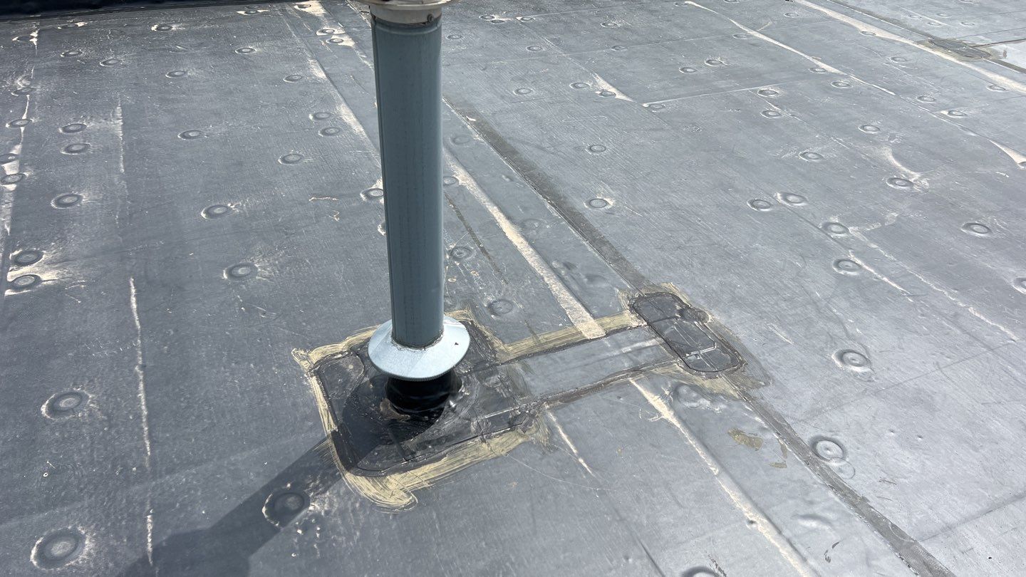 Commercial Roofing Installation using MuleHide EPDM .60 - BLACK by A to Z Roofing