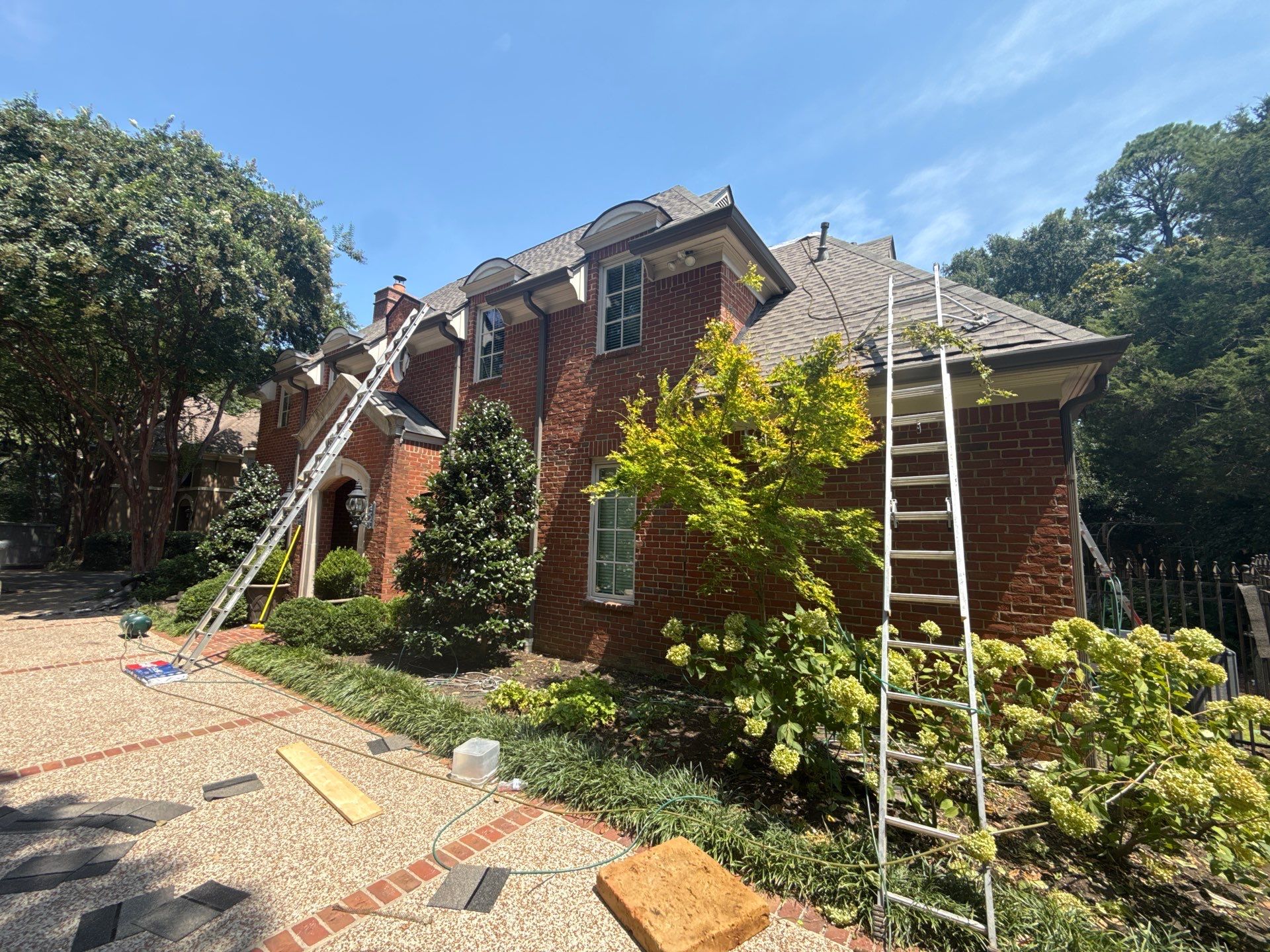 Memphis Residential Roof Replacement with GAF Timberline HDZ Shingles by Revival Roofing Services