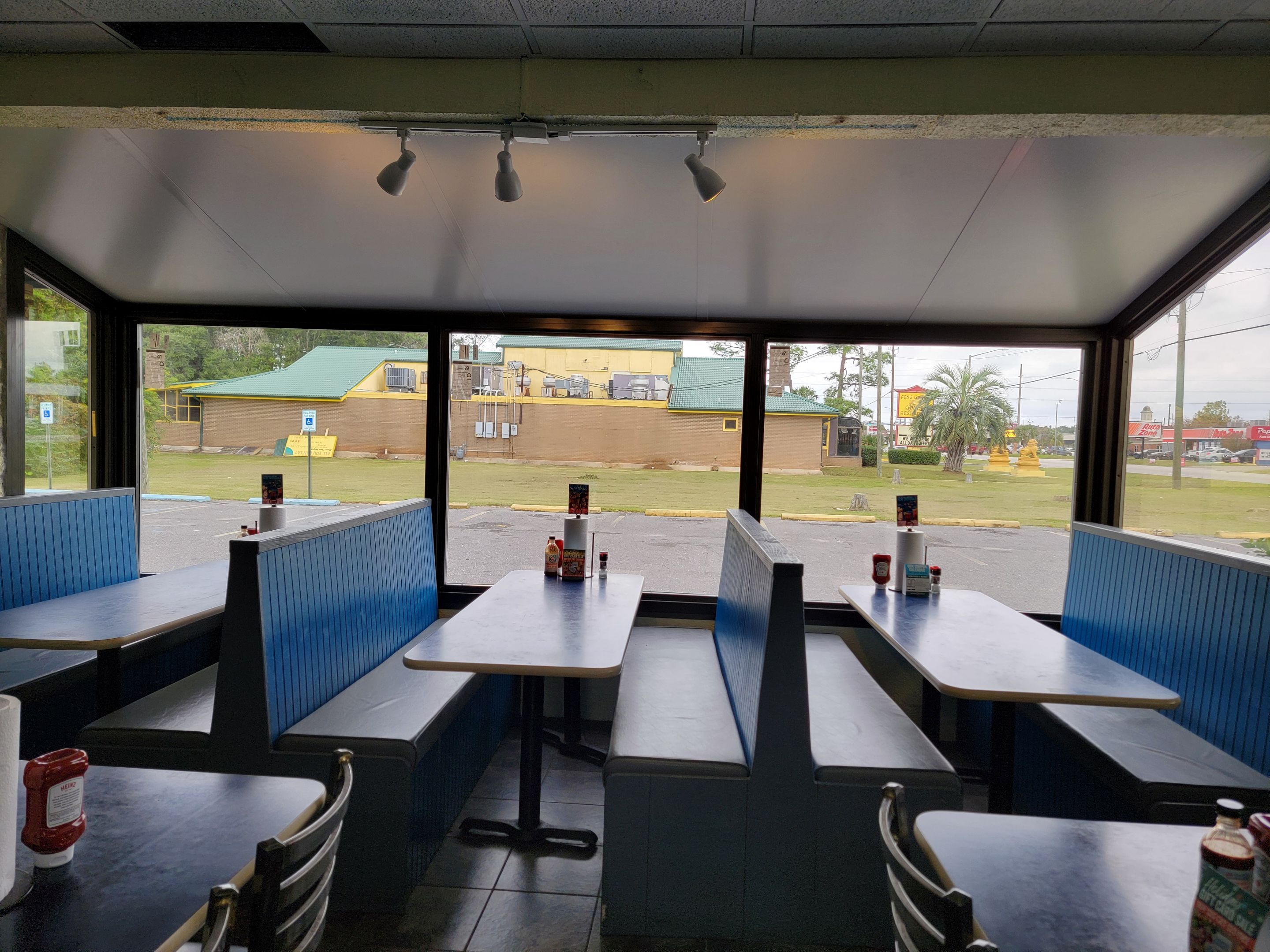Commercial Restaurant Glass Room by Titan Sunrooms