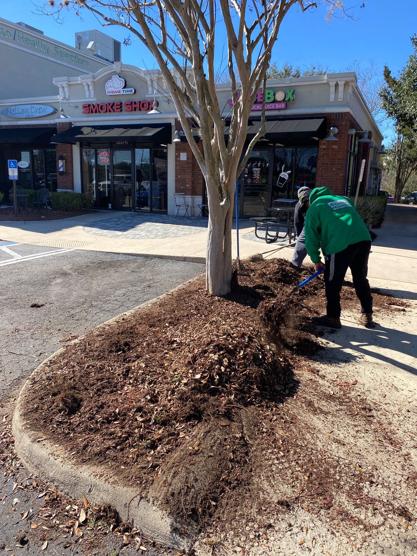 Larry’s Giant Subs | Rock & Mulch by ProGreen Services