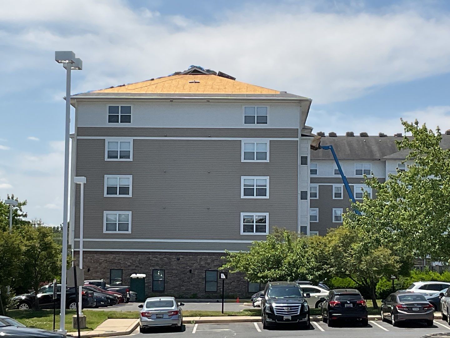 Multi-Family Commercial shingle roof by Alpha Design Services