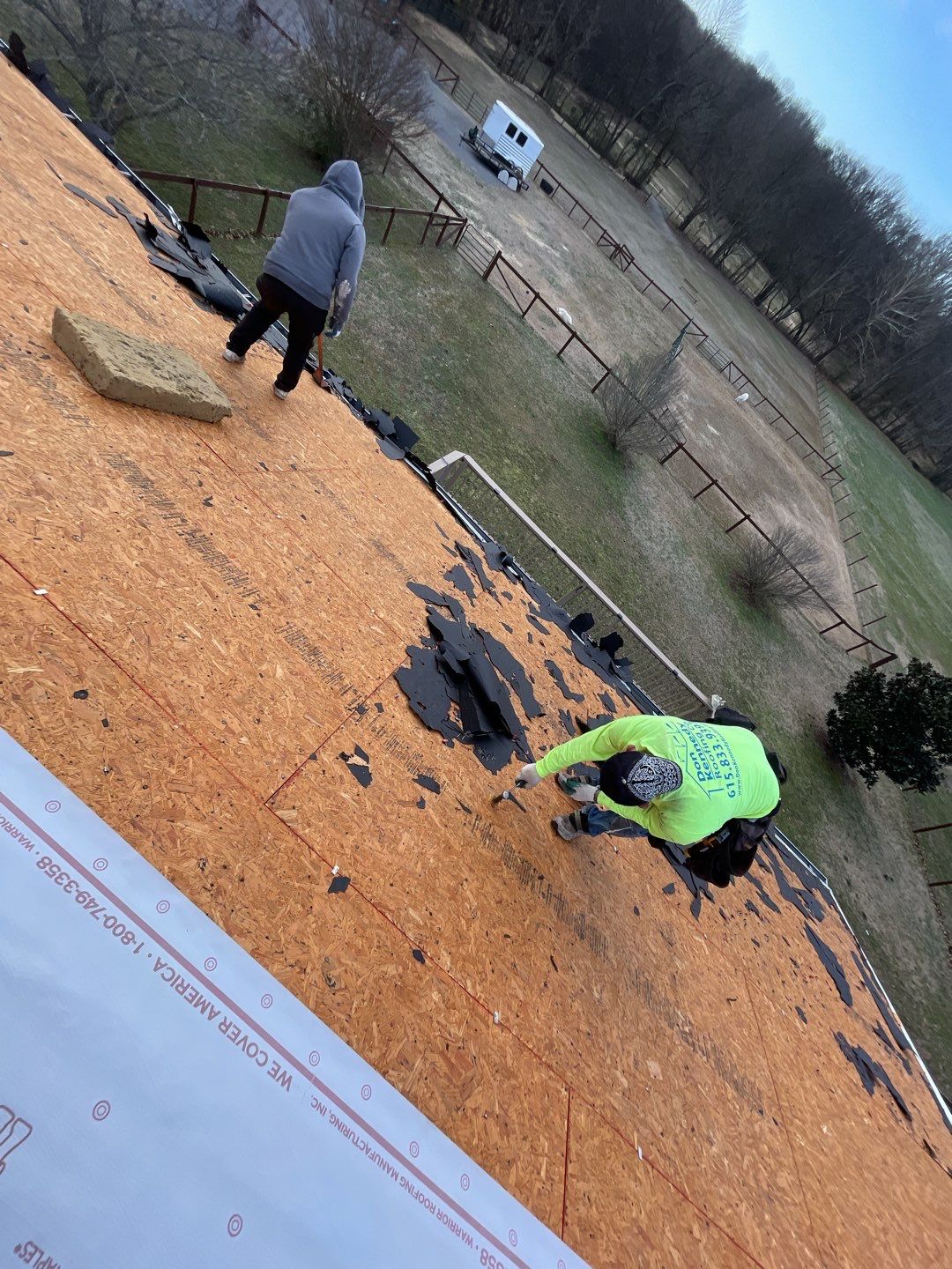Residential Roofing Installation using Owens Corning Oakridge Roofing System by Undersun Roofing 