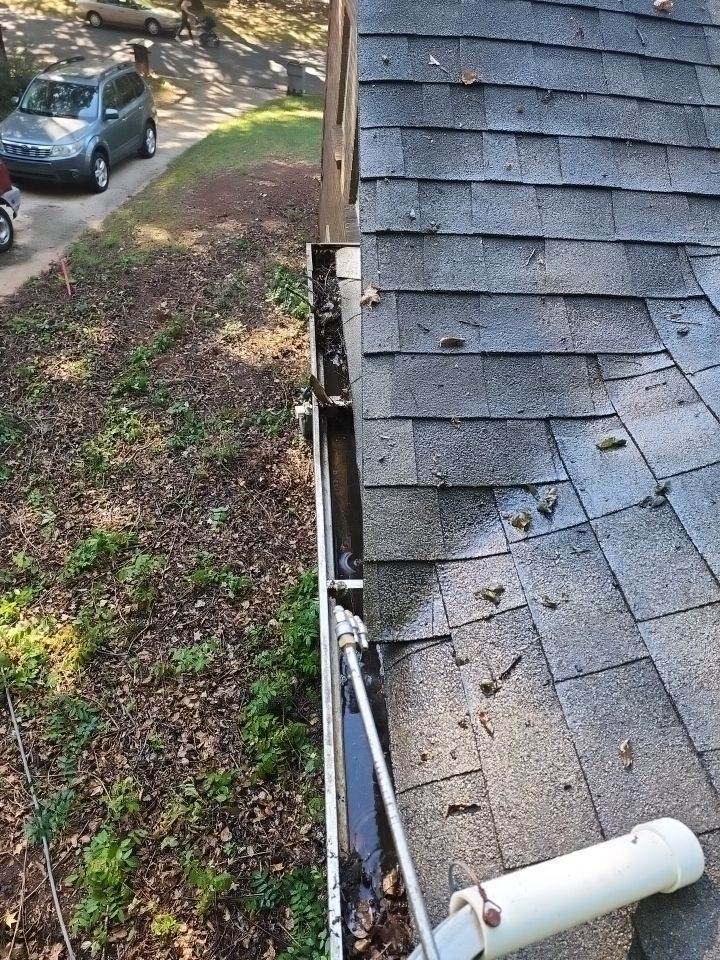 House Wash using cleaner by Power Wash Masters LLC