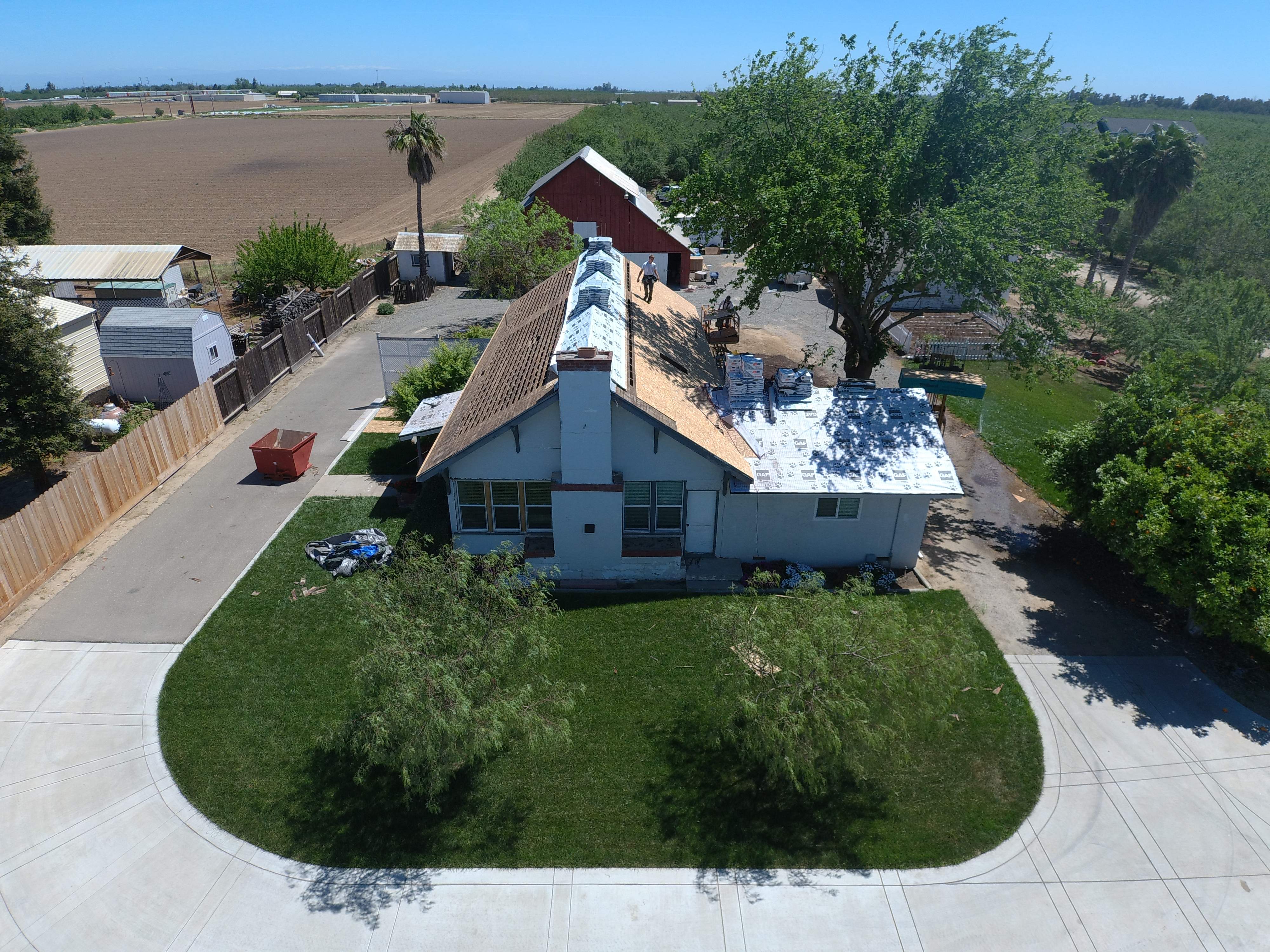 Residential Roofing Installation using Presidential type composition shingles by Straight Edge Roofing Inc