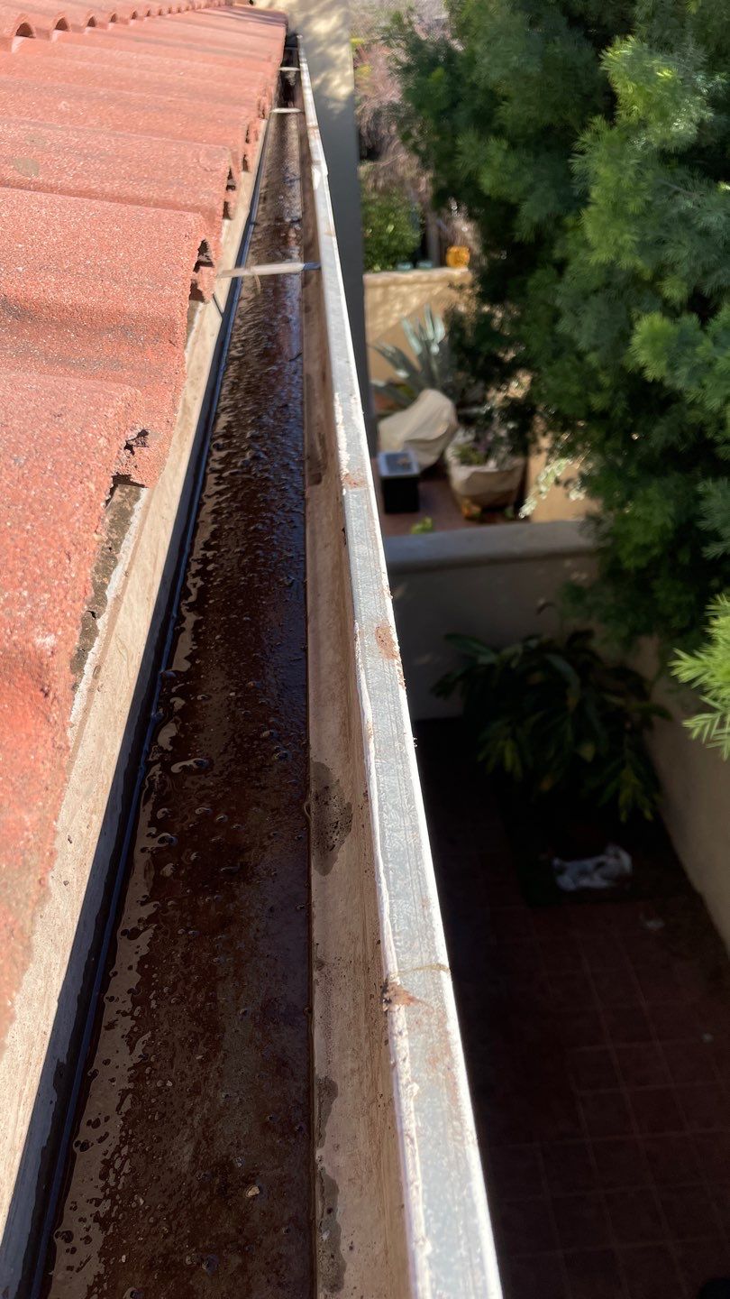 12-Unit HOA Gutter Cleaning in San Jose by All One Solar Shine
