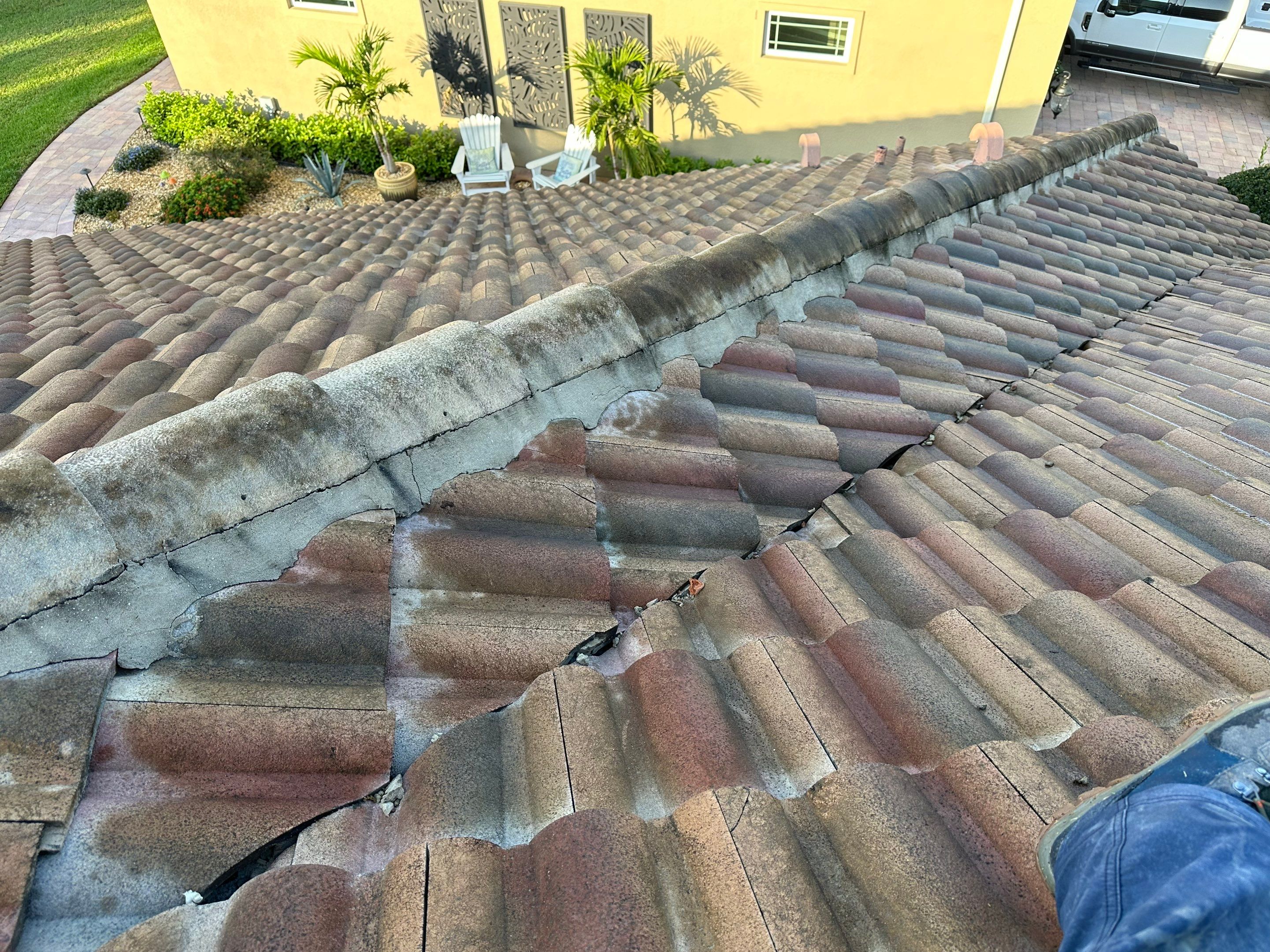 Concrete Tile Roof Cleaning in Winding River Community, Bradenton, FL | Sunshine AquaWash by Sunshine AquaWash