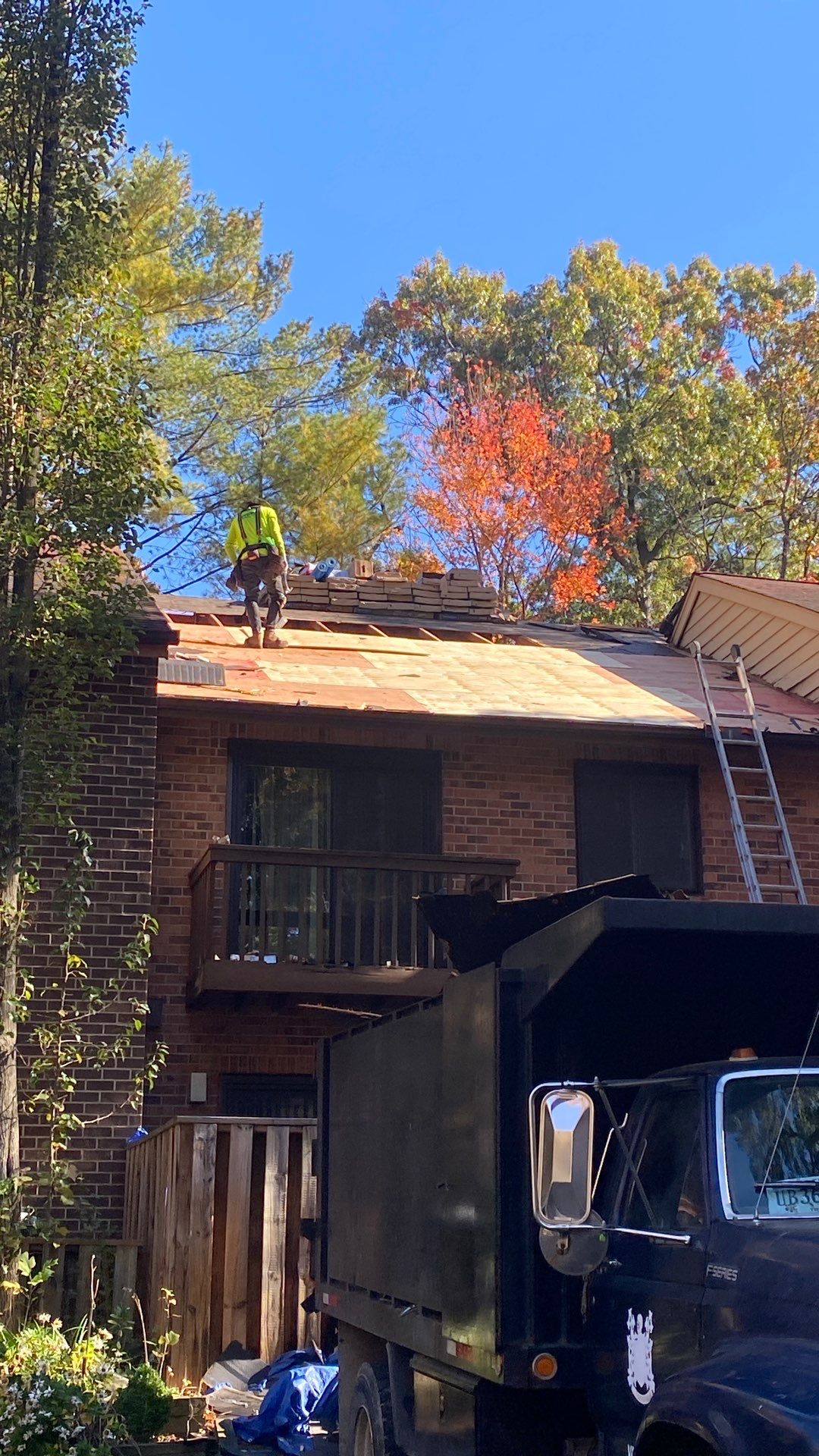 Reston: Residential Roof Replacement with CertainTeed Landmark Pro Designer Shingles in Max Def Red Oak by RM Banning, Inc.