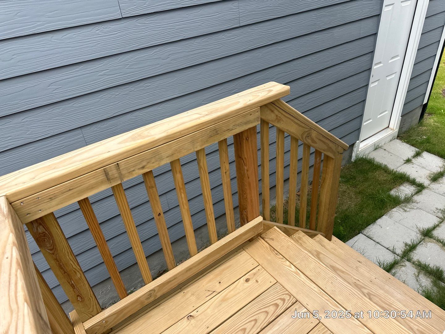 Wood Deck using Wood Sealant by DuraSeal