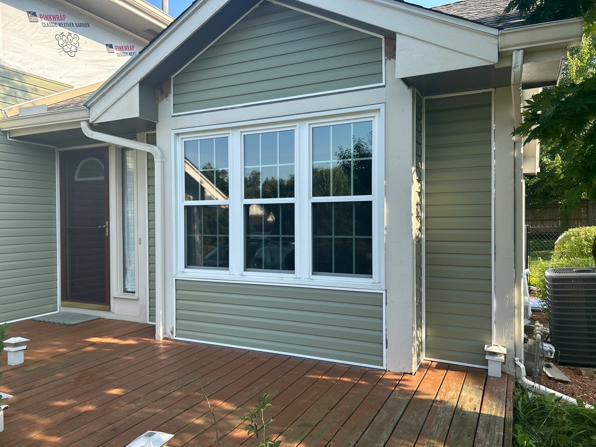 Vinyl siding in Pleasant Hill, IA by Blu Ember Properties