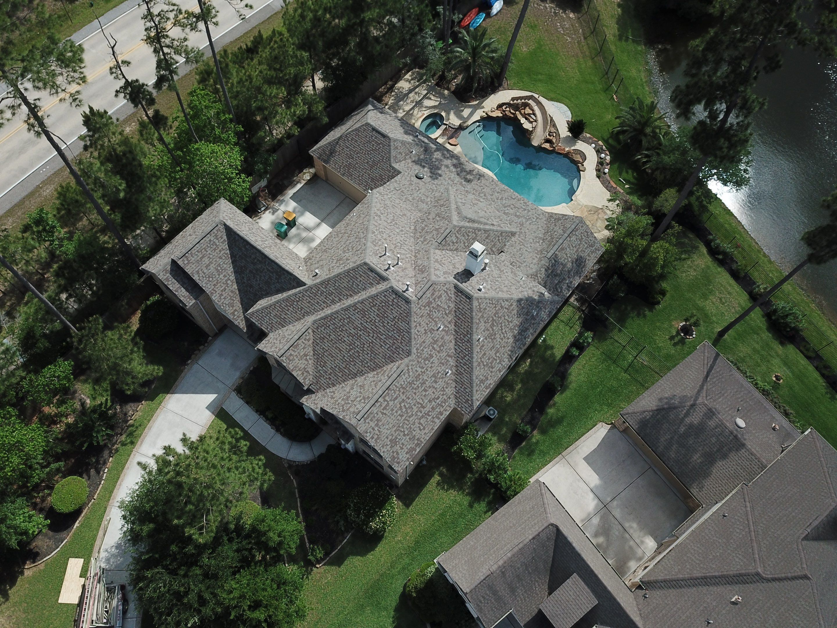 OC Duration Driftwood by HHH Roofing & Construction