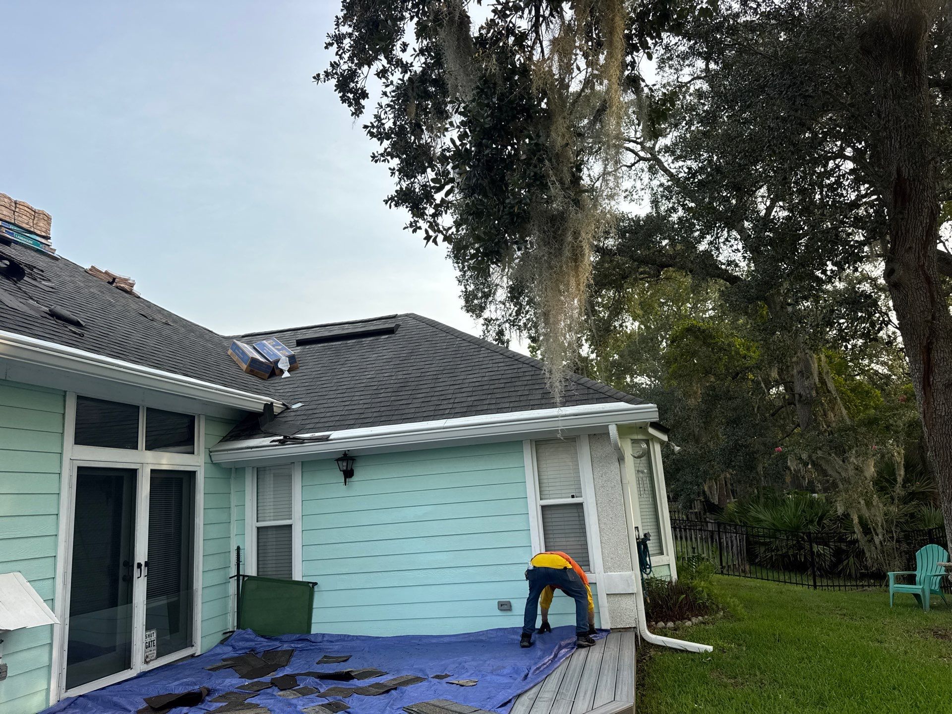 Gray Architectural Shingle Roof Replacement for Orange Park Residence by Avenue Roofing