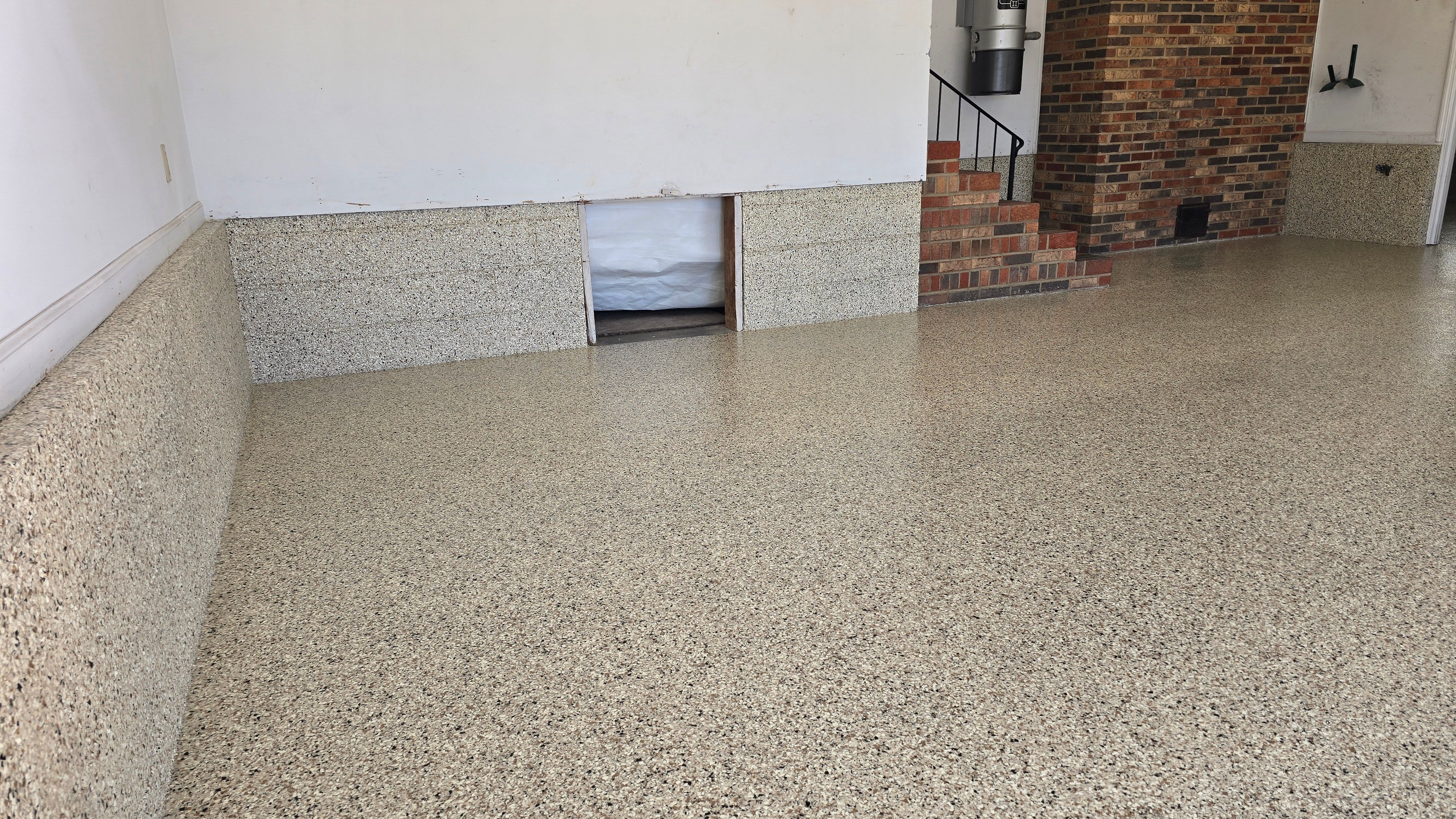 Garage using Shoreline by Elite Floor Solutions