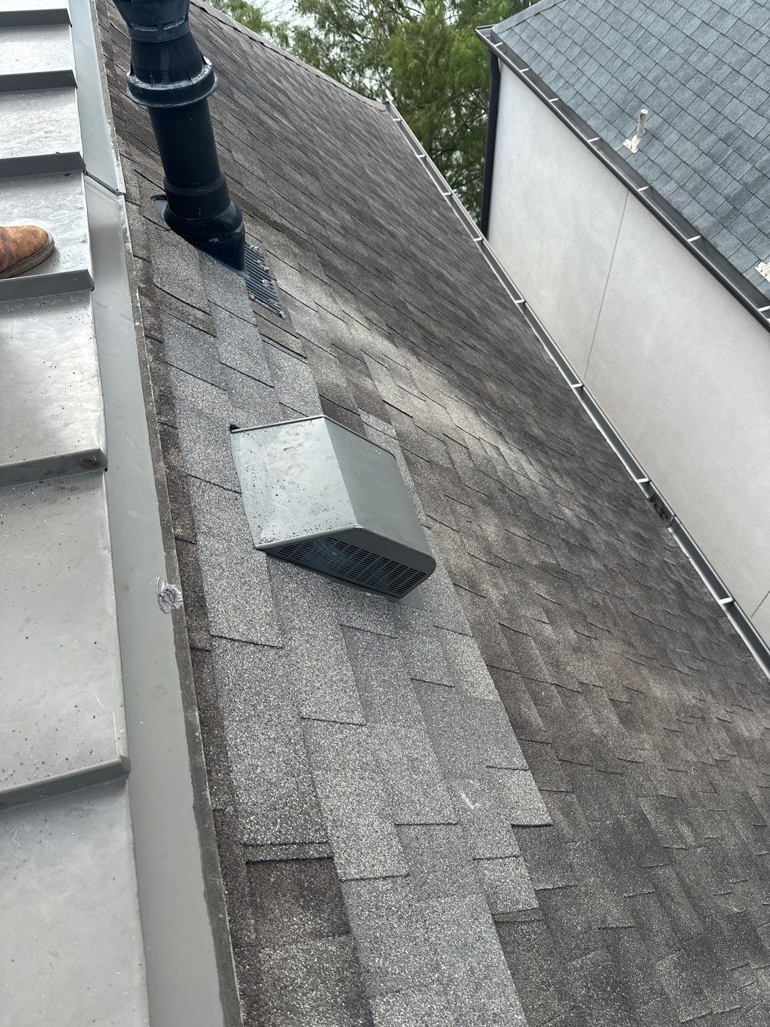 Hail Damage using Owen's Corning Duration (Lifetime) Shingles by Roof Repair Company
