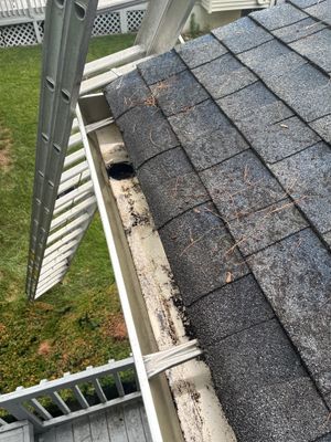 Gutter Cleaning in Tinton Falls, NJ