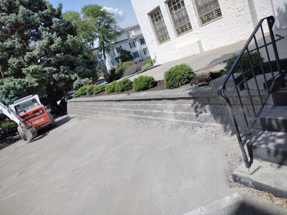 Replacement of existing retaining wall.  by New Horizon Landscapes