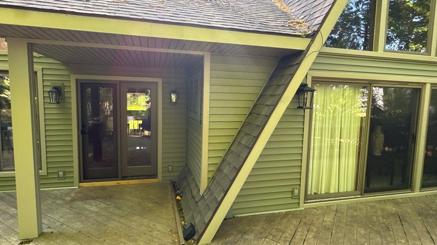 Siding Replacement using CertainTeed Restoration Classis D4 by 180 Contractors