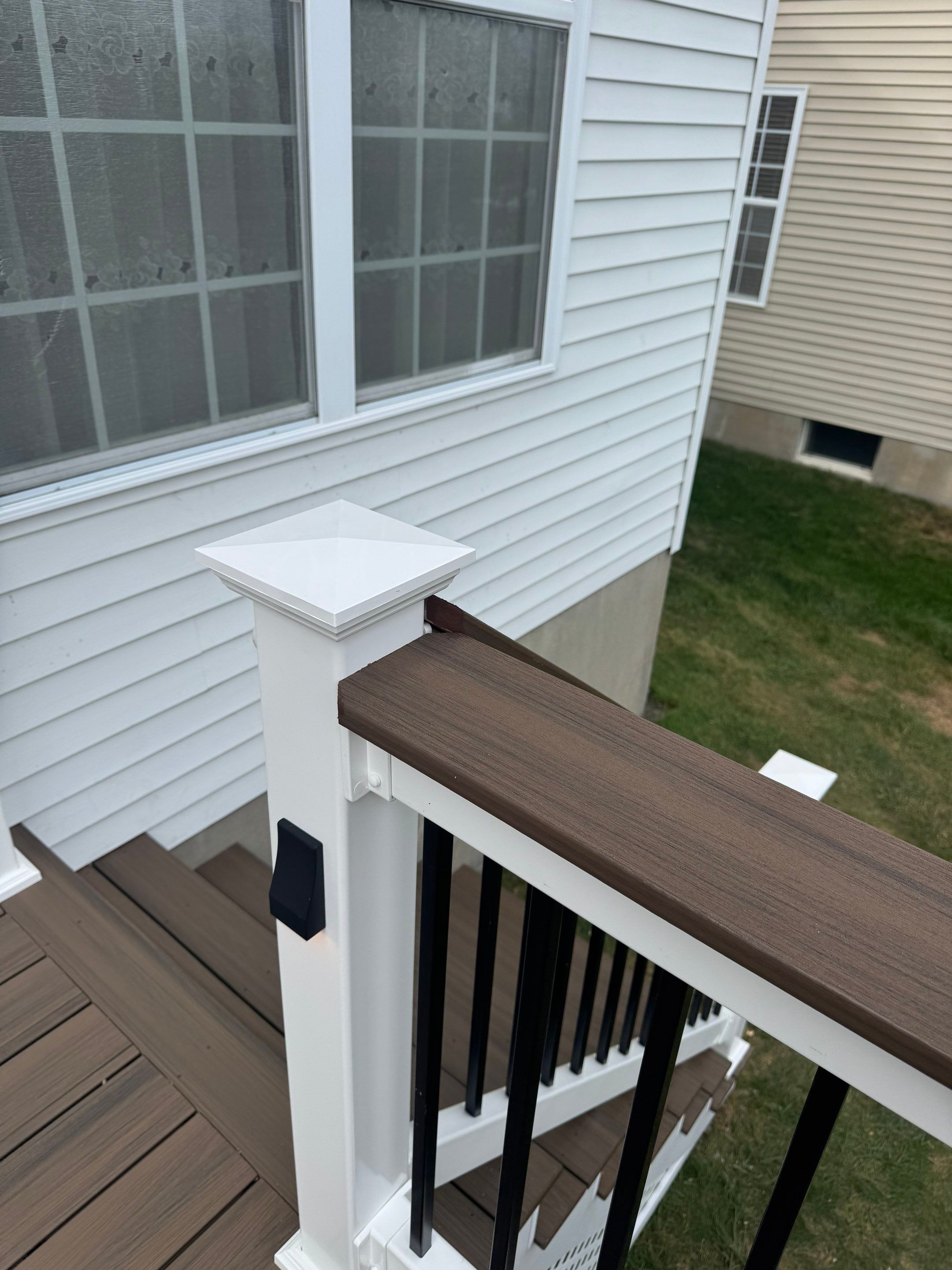New Deck using Deckorators Venture - Color Sandbar by deck guardian