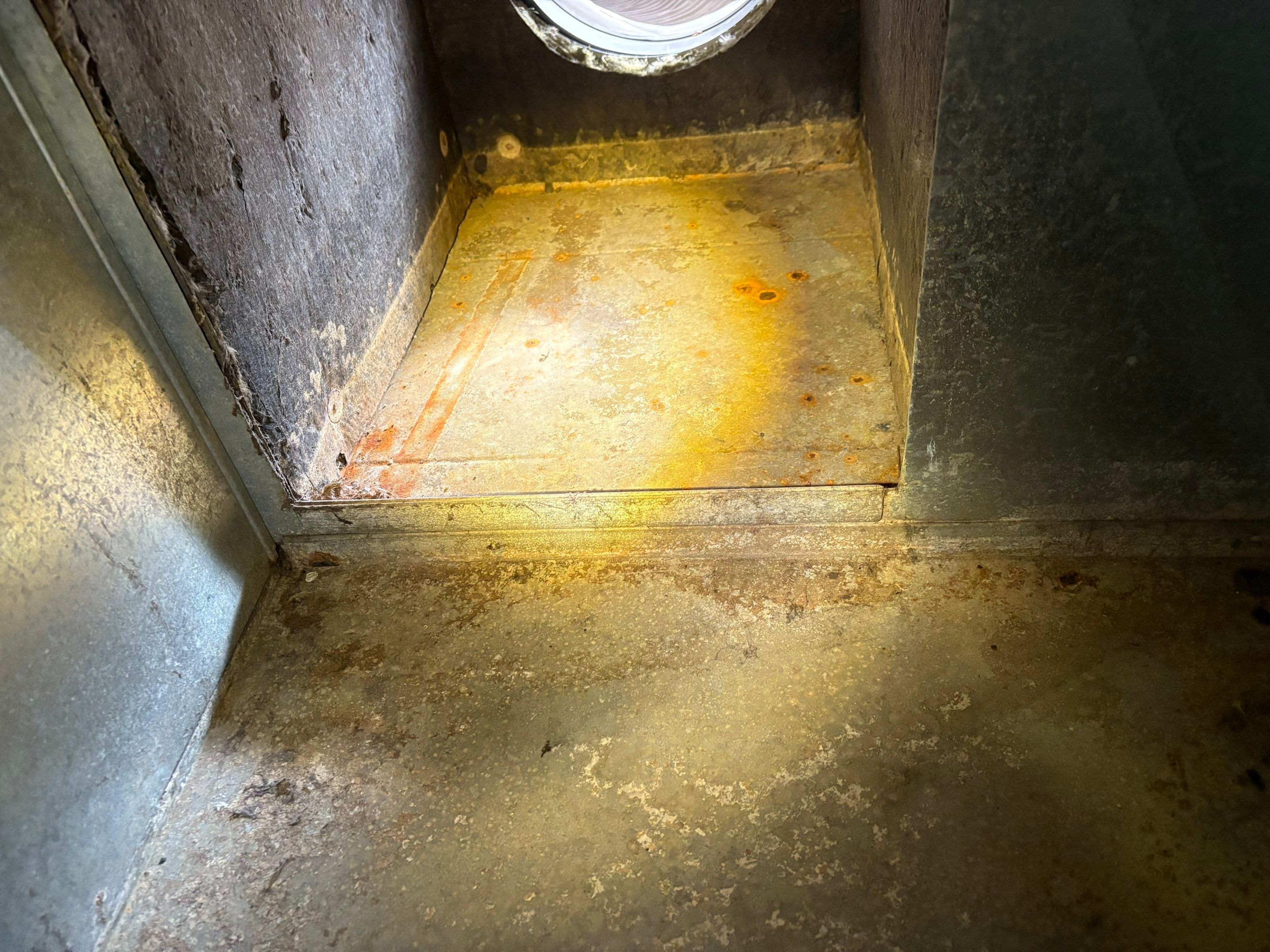 Duct Cleaning in New Market by Elemental Heating and air conditioning LLC