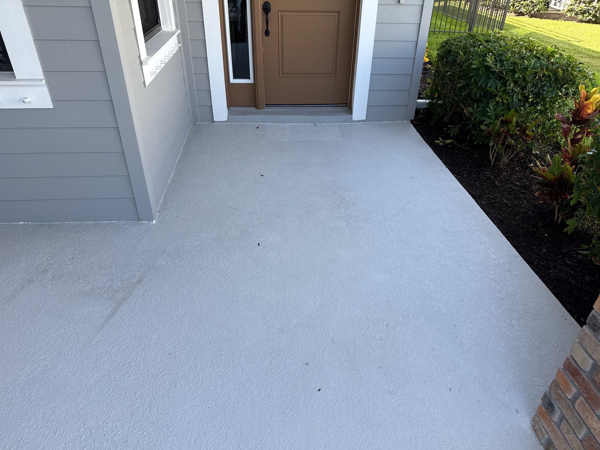 Concrete Driveway & Sidewalk Cleaning — Canoe Creek Community, Parrish, FL by Sunshine AquaWash